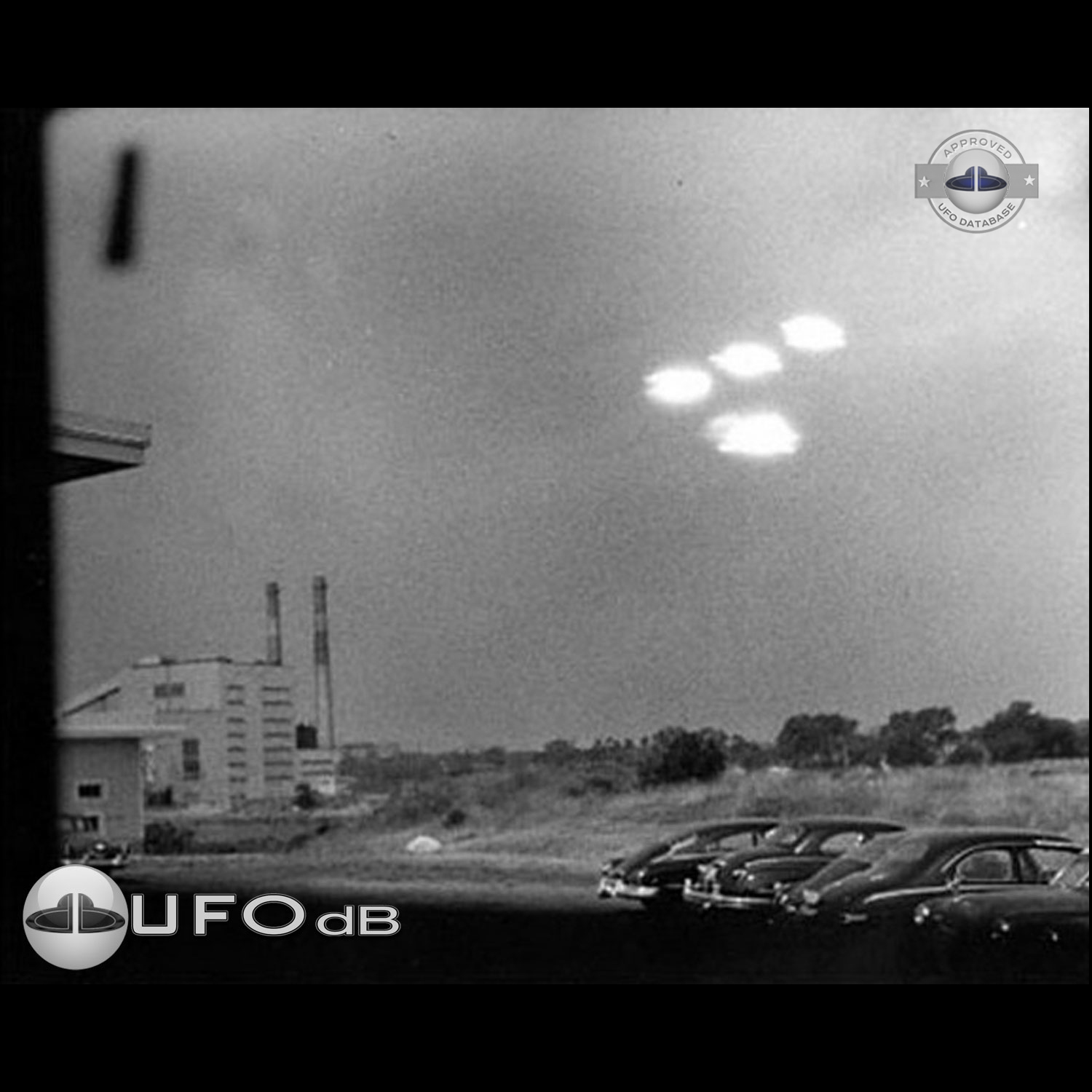 Famous Salem UFO Picture | Massachusetts UFO sighting | July 16 1952 UFO Picture #119-7