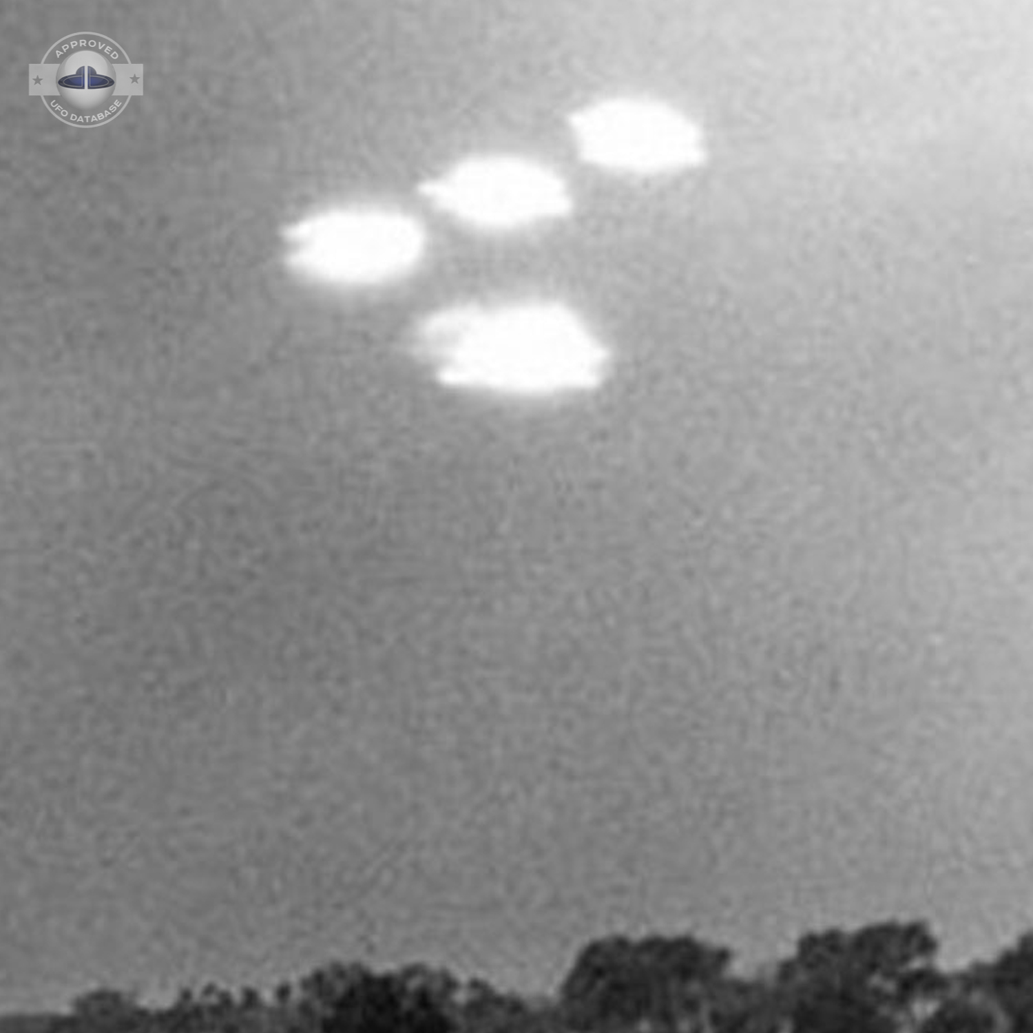 Famous Salem UFO Picture | Massachusetts UFO sighting | July 16 1952 UFO Picture #119-8