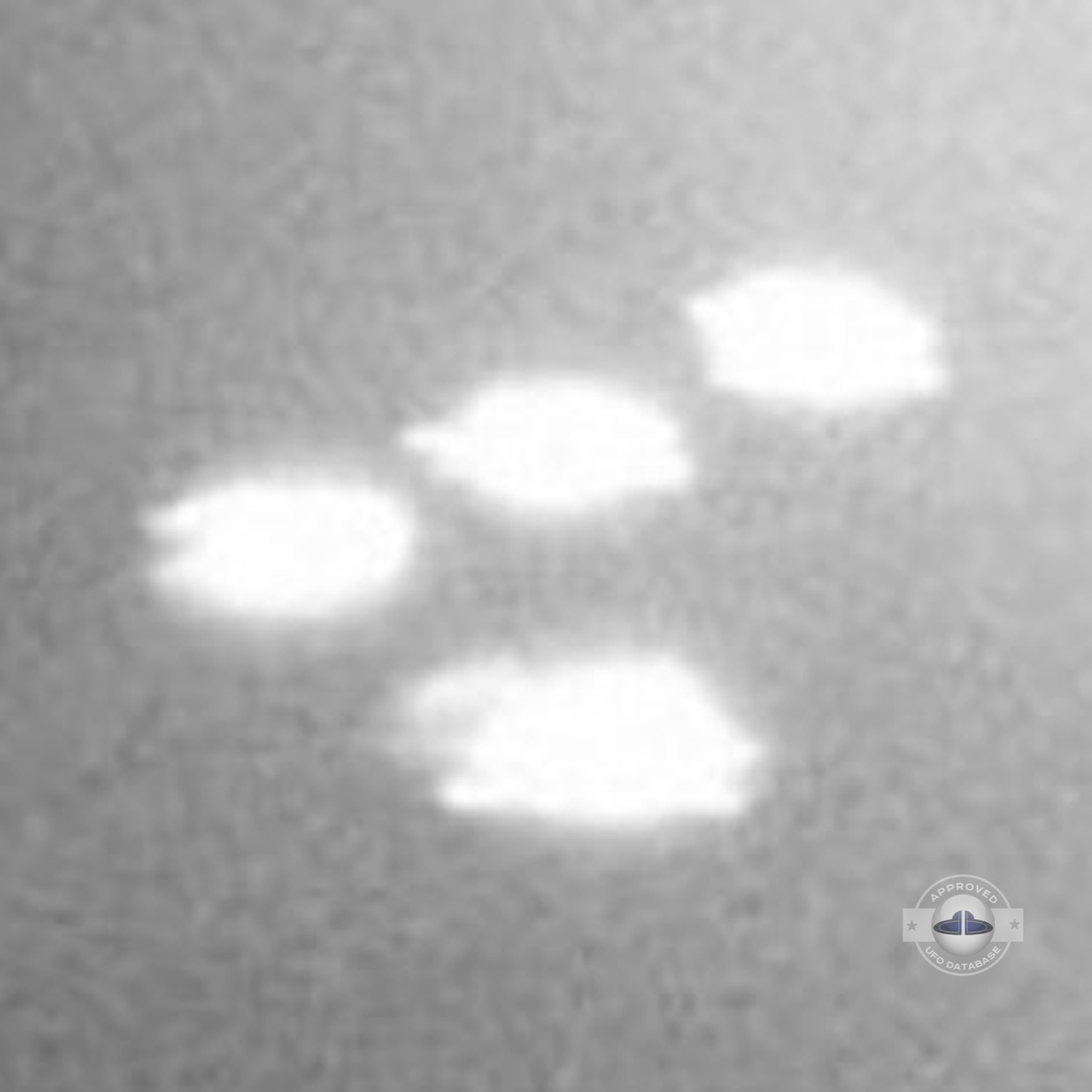 Famous Salem UFO Picture | Massachusetts UFO sighting | July 16 1952 UFO Picture #119-9