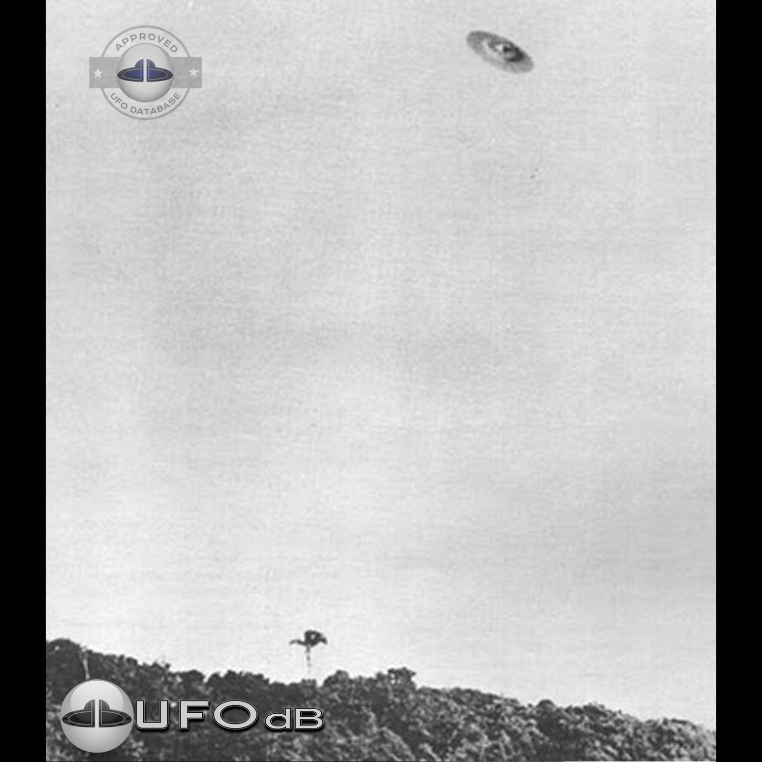 UFO picture considered by A.P.R.O | one of the best ufo picture 1952 UFO Picture #122-1