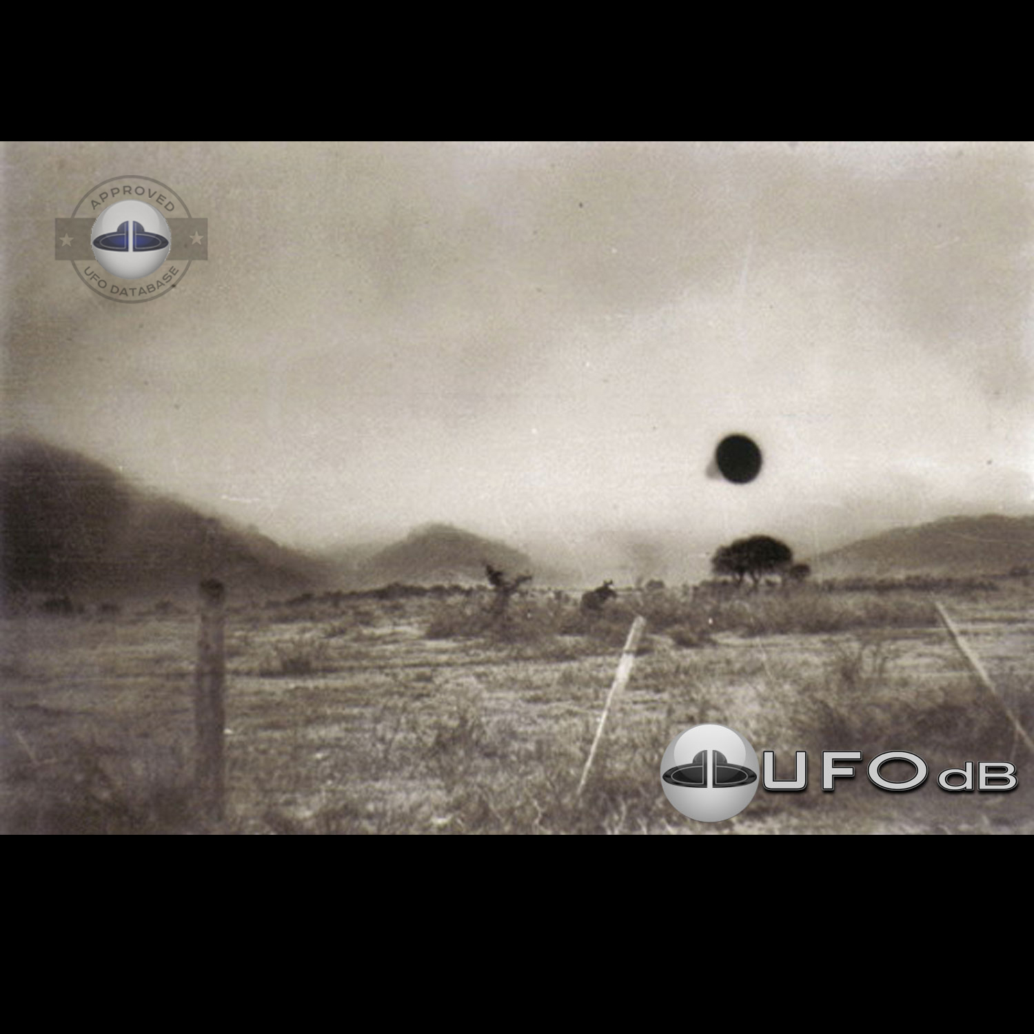 UFO picture - One of the best recorded UFO sighting in Argentina UFO Picture #129-1