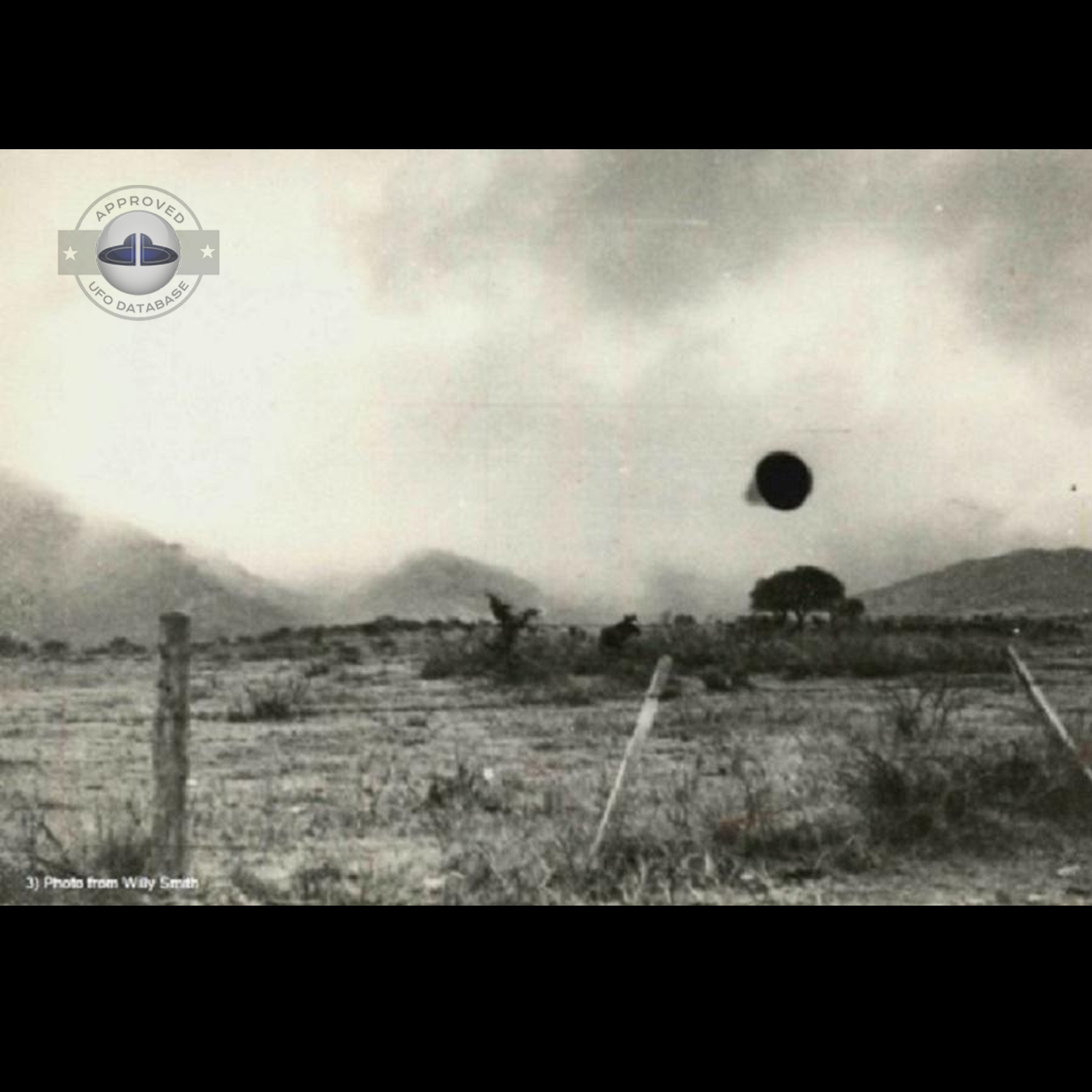 UFO picture - One of the best recorded UFO sighting in Argentina UFO Picture #129-2