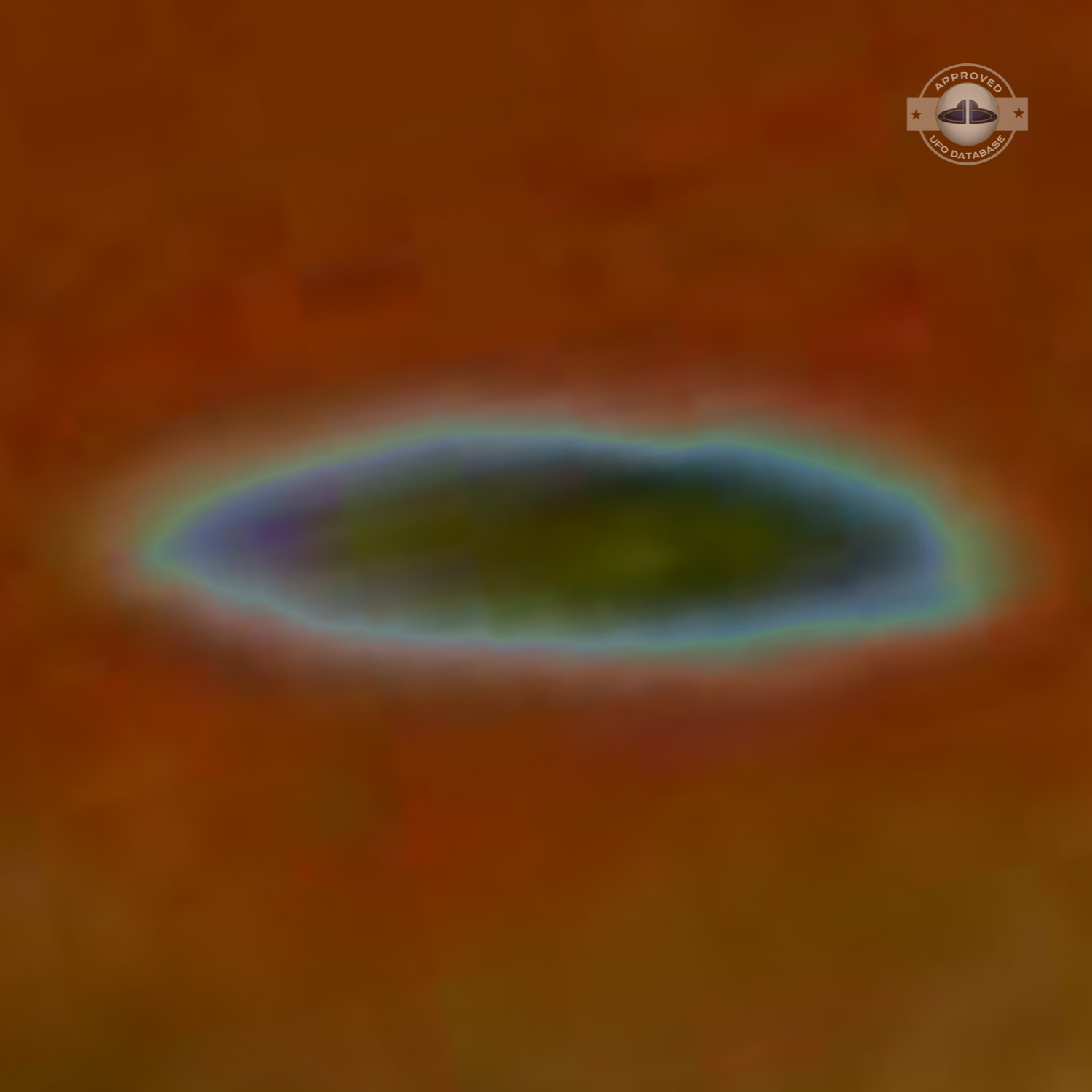 UFO picture taken on october 21, 2004 over the Kaneohe Bay in Hawaii UFO Picture #13-7