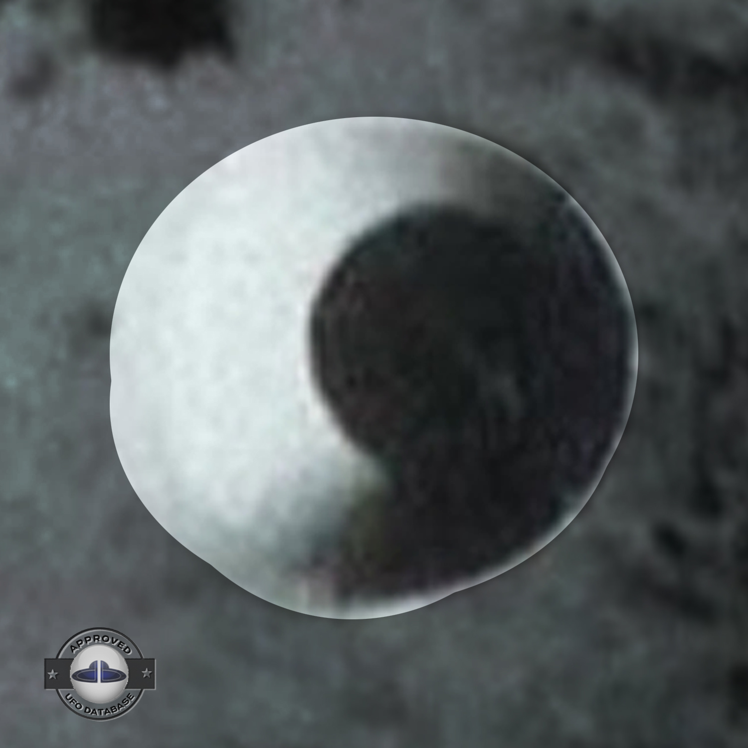 Rare UFO picture considering it was taken from airplane | Venezuela UFO Picture #146-6