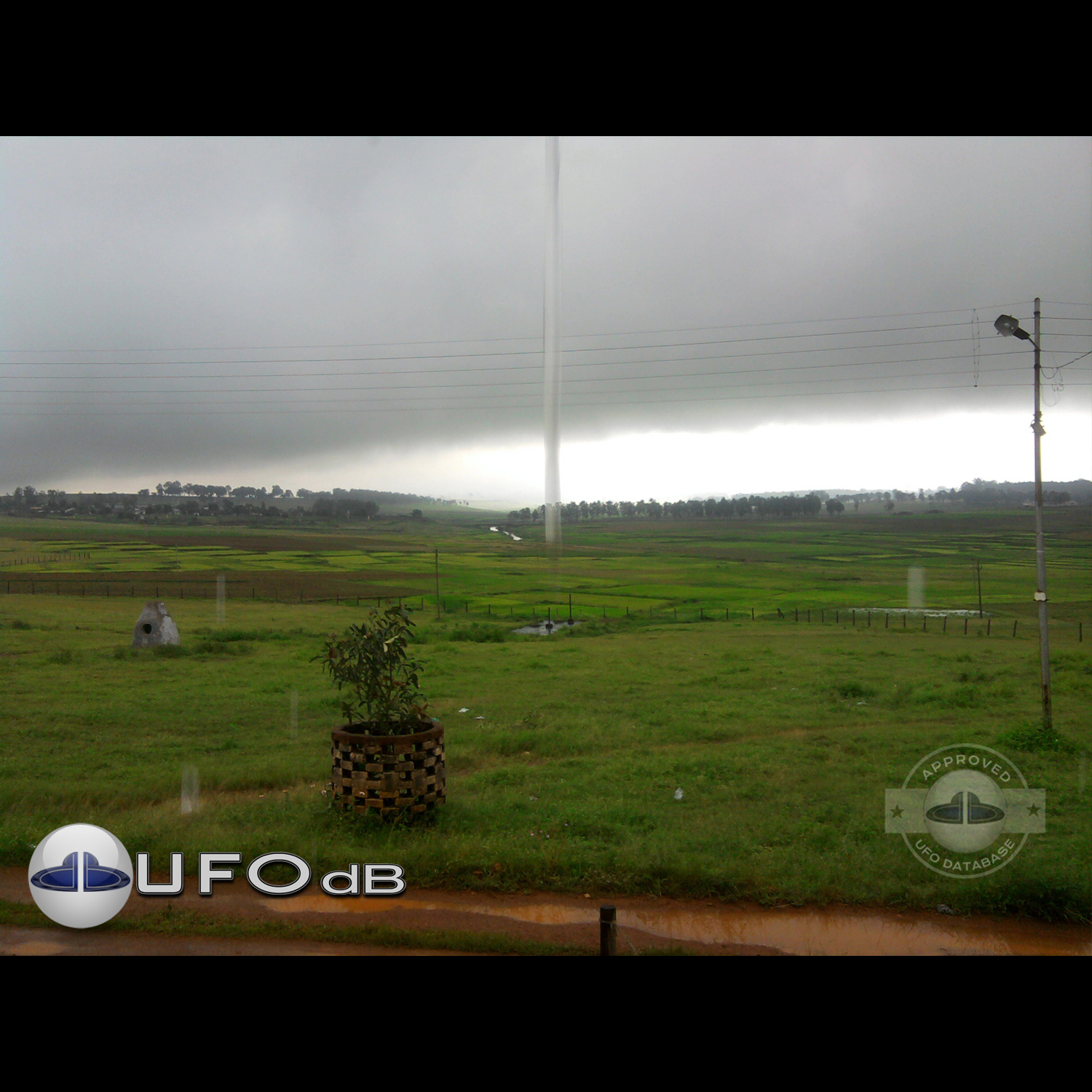Strange cloud formation in India | Sighting in Mainpat, Chhattisgarh UFO Picture #152-1