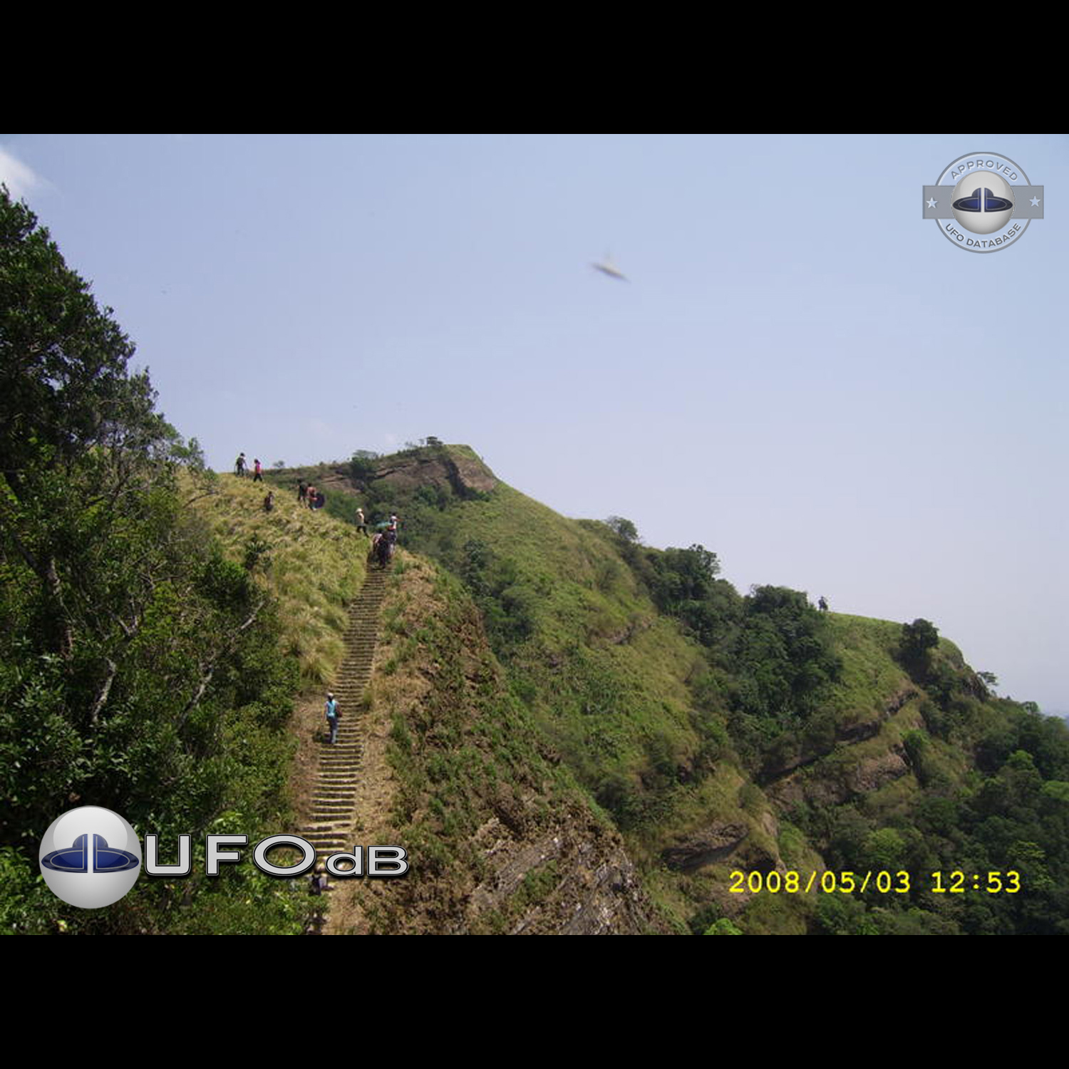 UFO Sighting in the mountain | Reiek, Mizoram | UFO picture | 2008 UFO Picture #161-1