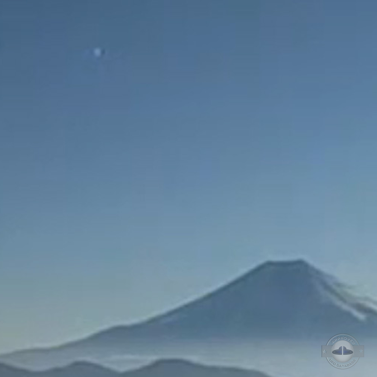 UFO near Mount Fuji, Japan | UFO picture captured on Live Web Cam UFO Picture #164-3