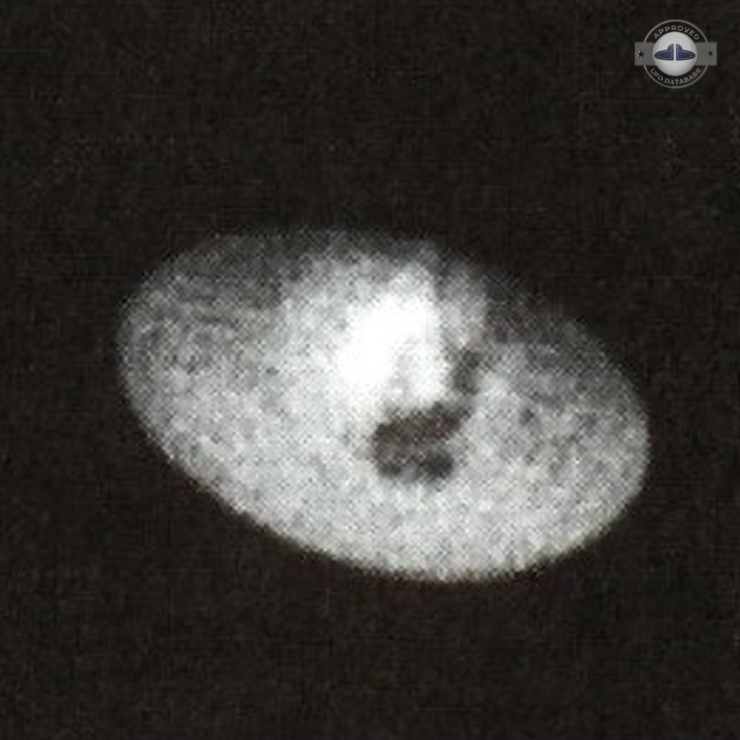 Yaroslavl, Russia | UFO with Saturn Shape | April 1990 | UFO picture UFO Picture #171-2