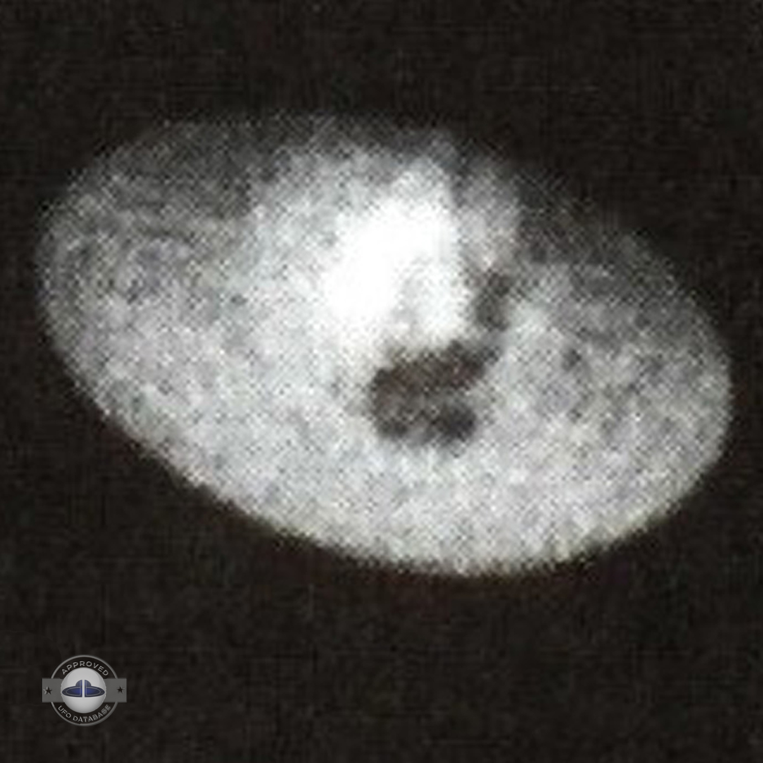 Yaroslavl, Russia | UFO with Saturn Shape | April 1990 | UFO picture UFO Picture #171-3