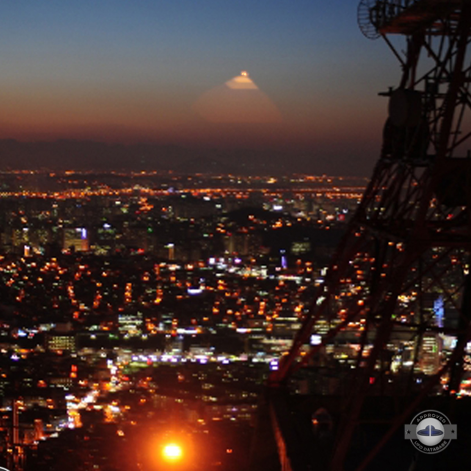 UFO Picture taken from N Seoul Tower | Namsan mountain, South Korea UFO Picture #172-2