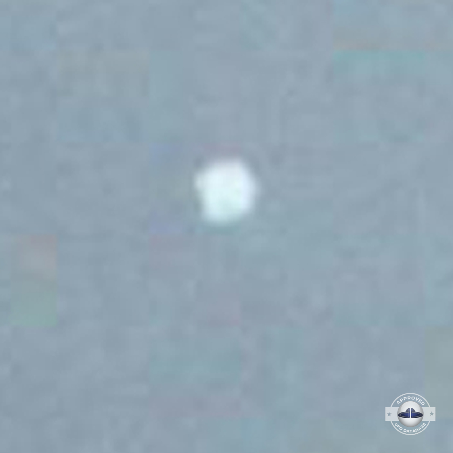 UFO passing over unknown body of water somewhere in Turkey | May 2003 UFO Picture #173-5