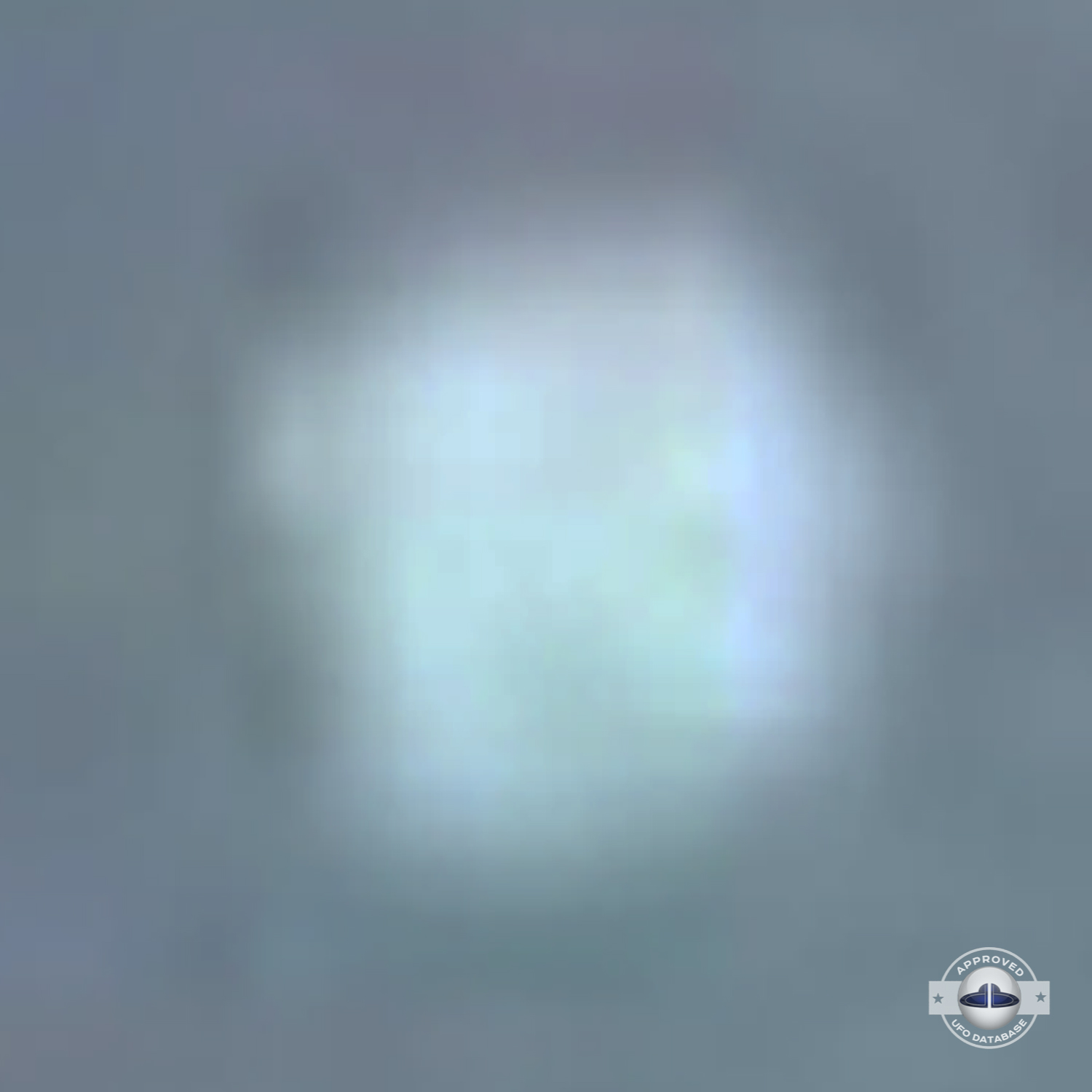 UFO passing over unknown body of water somewhere in Turkey | May 2003 UFO Picture #173-7