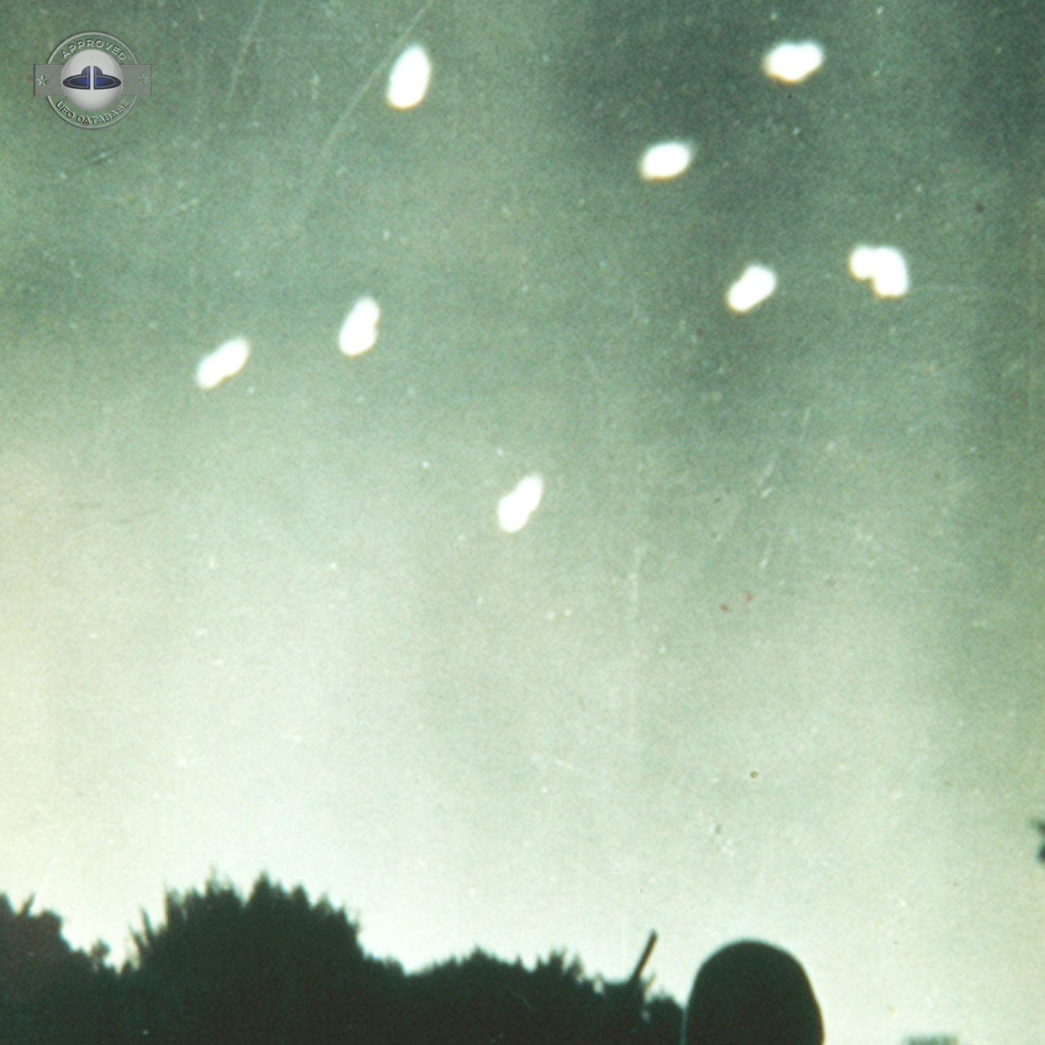 8 UFOs over Ashoka Ashram in Mehrauli India | 1964 | by Billy Meier UFO Picture #177-2