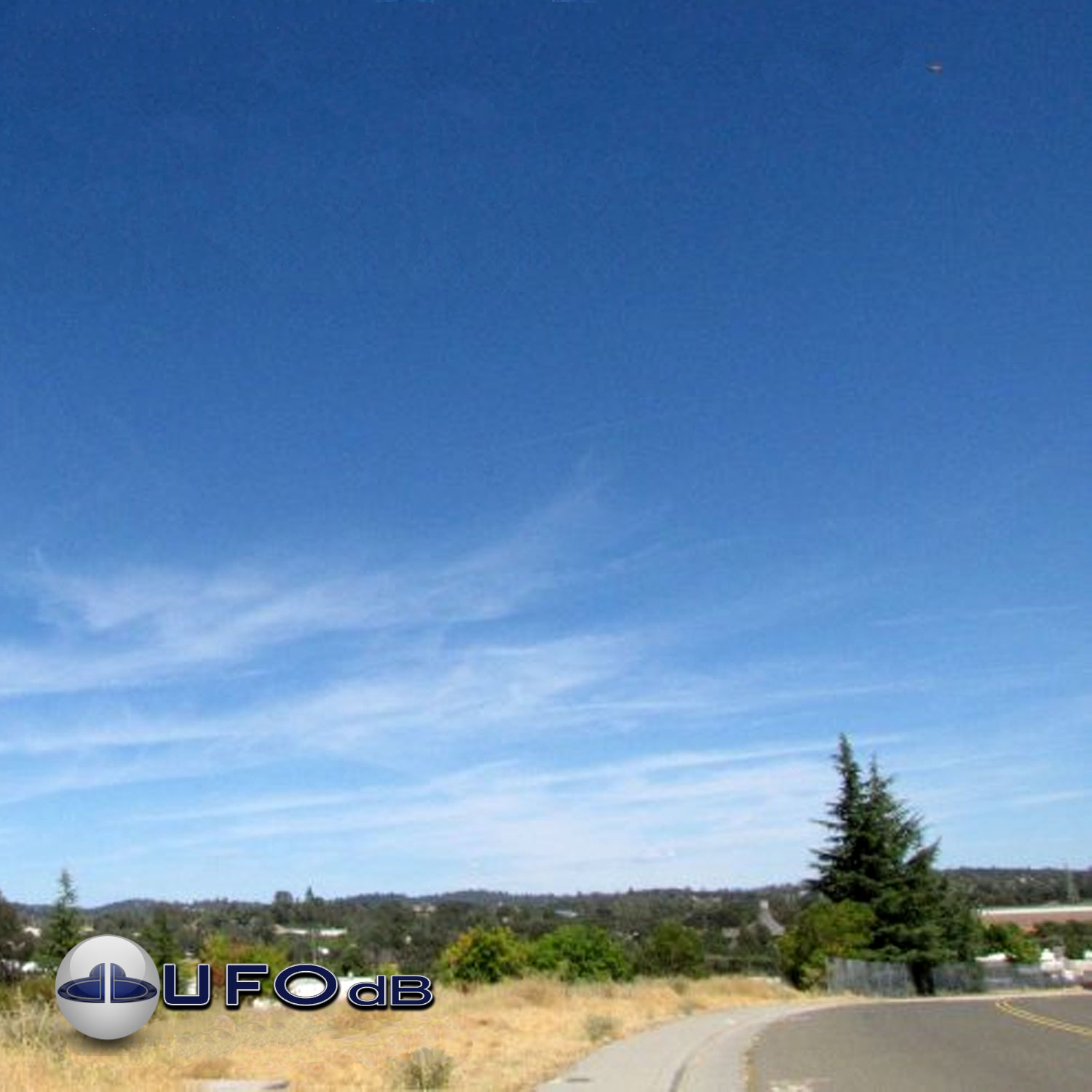 UFO picture taken august 2009 over Auburn in California UFO Picture #18-1