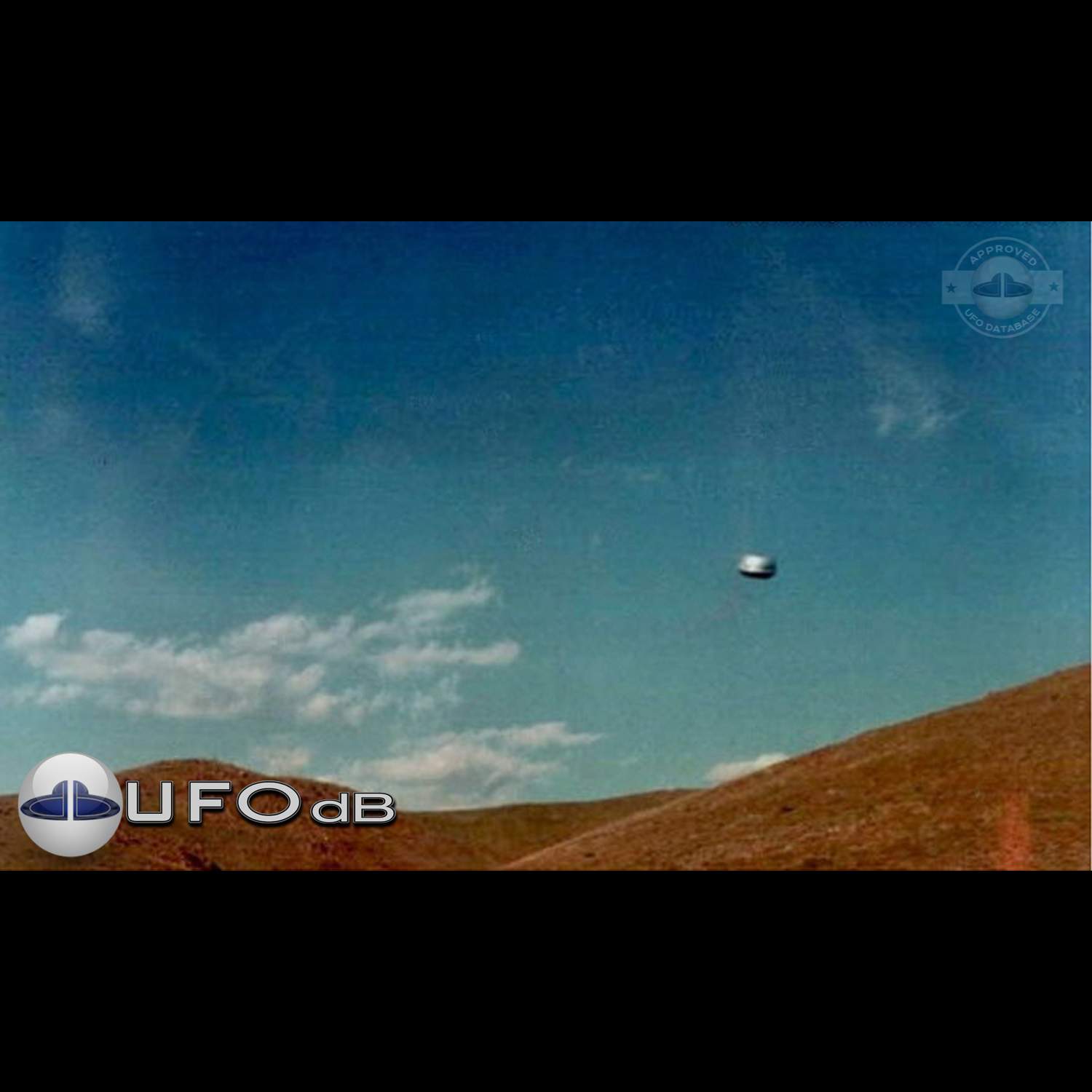 Yamanlar Mountain Peak Hitchhikers UFO Picture | Izmir, Turkey 1996 UFO Picture #182-1