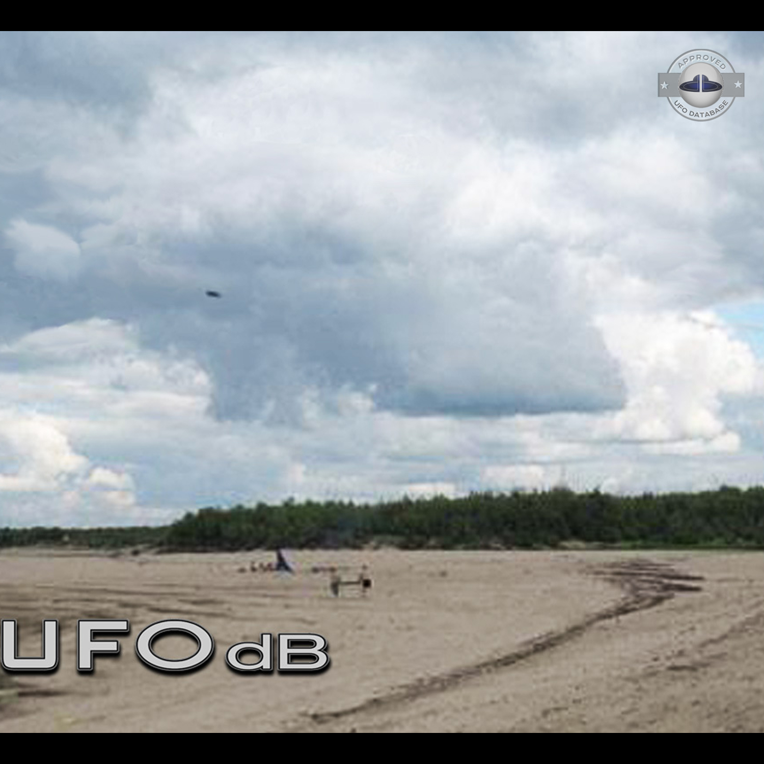 UFO in deep region of Russia | UFO picture shot near Zhatay village UFO Picture #188-2