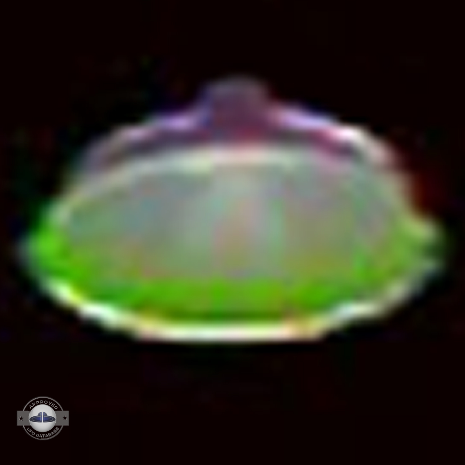 UFO picture shot near remote Monastery in Emei Shan | Sichuan, China UFO Picture #192-6