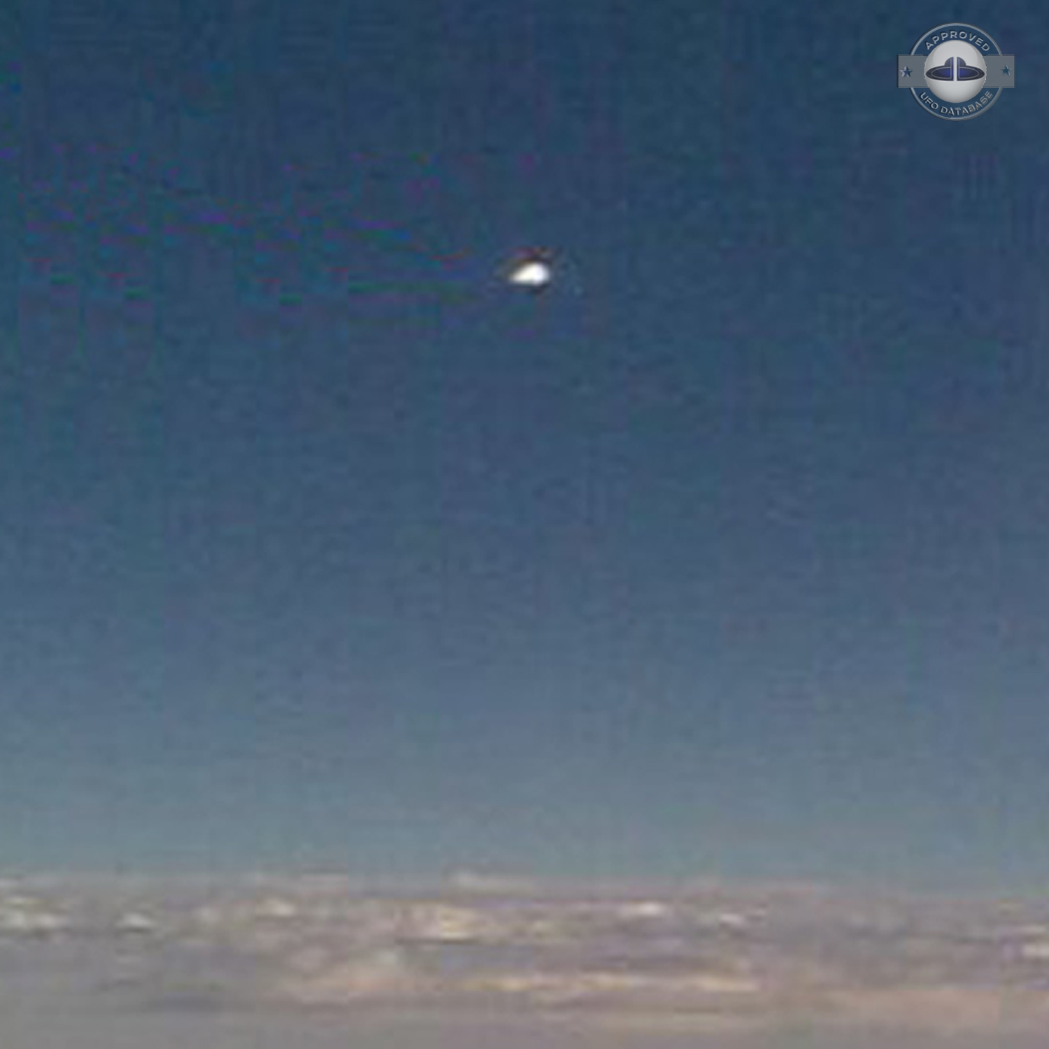 UFO seen over India between New Delhi to Guwahati | UFO picture 2008 UFO Picture #195-4