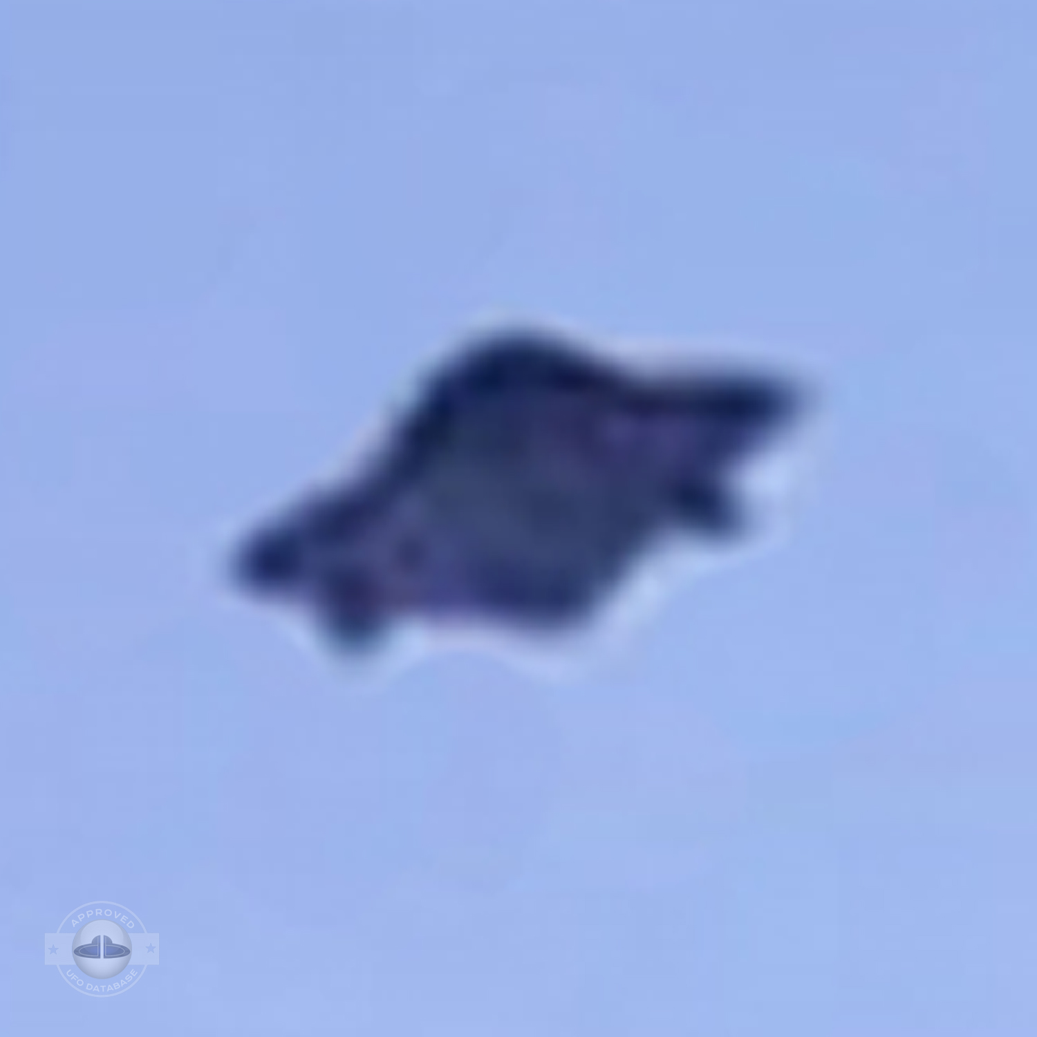 Teen student photograph incredible UFO picture | Koyang, South Korea UFO Picture #197-4