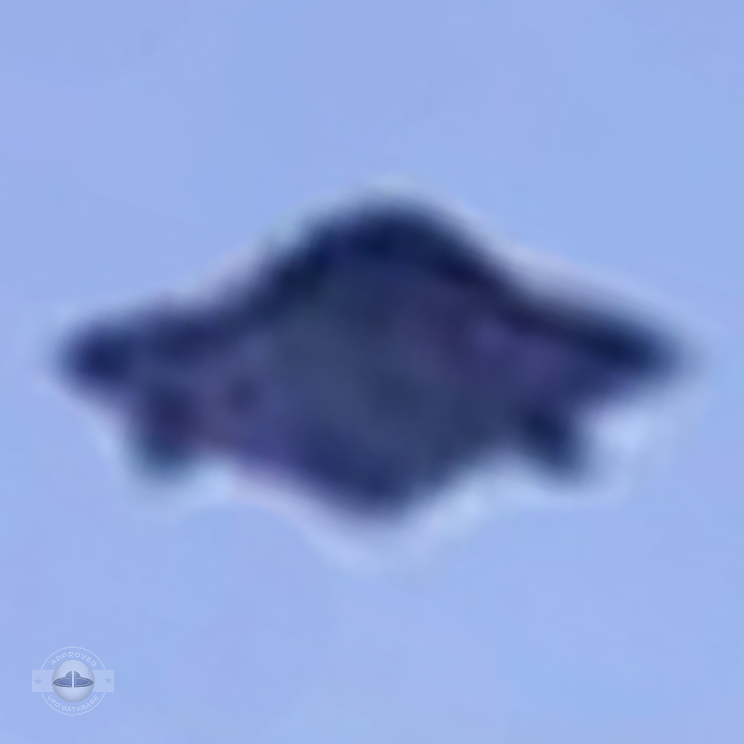 Teen student photograph incredible UFO picture | Koyang, South Korea UFO Picture #197-5