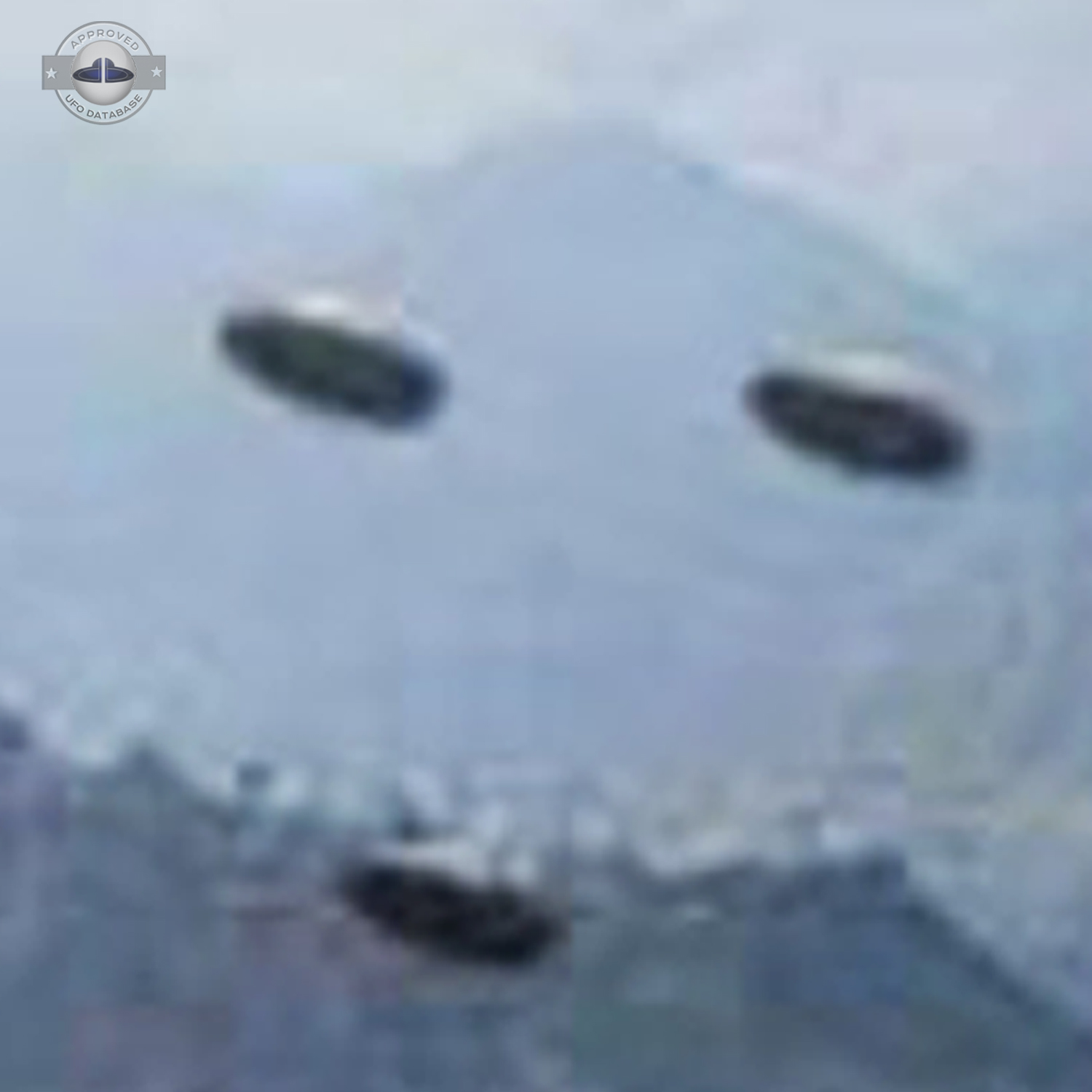 Fleet of 5 UFOs flying in precise formation Hills of Sombaria Gangtok UFO Picture #202-7