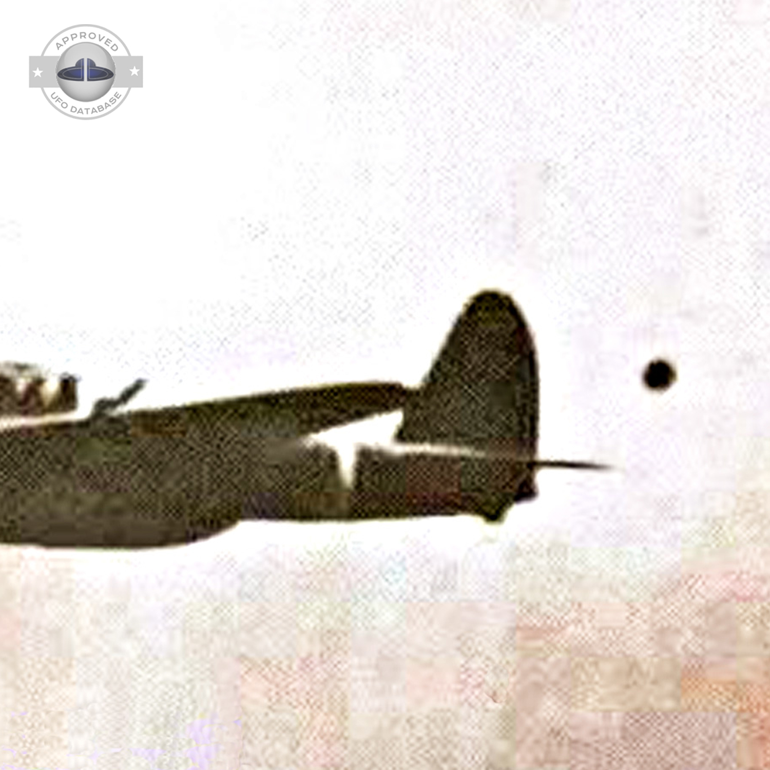 World War II Japanese Sally Bomber followed by UFO (Foo Fighters) UFO Picture #209-2
