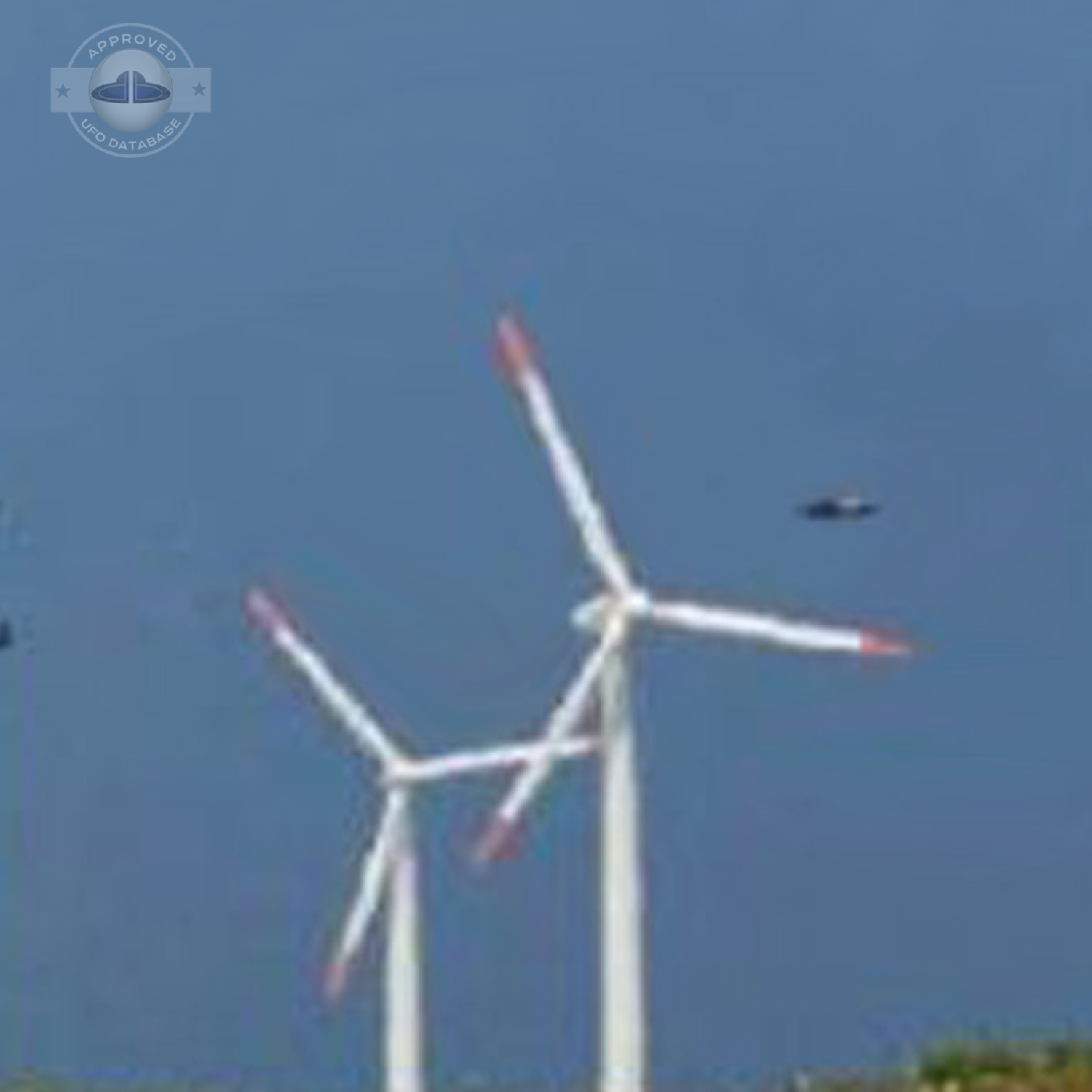UFO near power lines and Wind turbines | Bulgaria Black Sea Coast 2005 UFO Picture #210-3