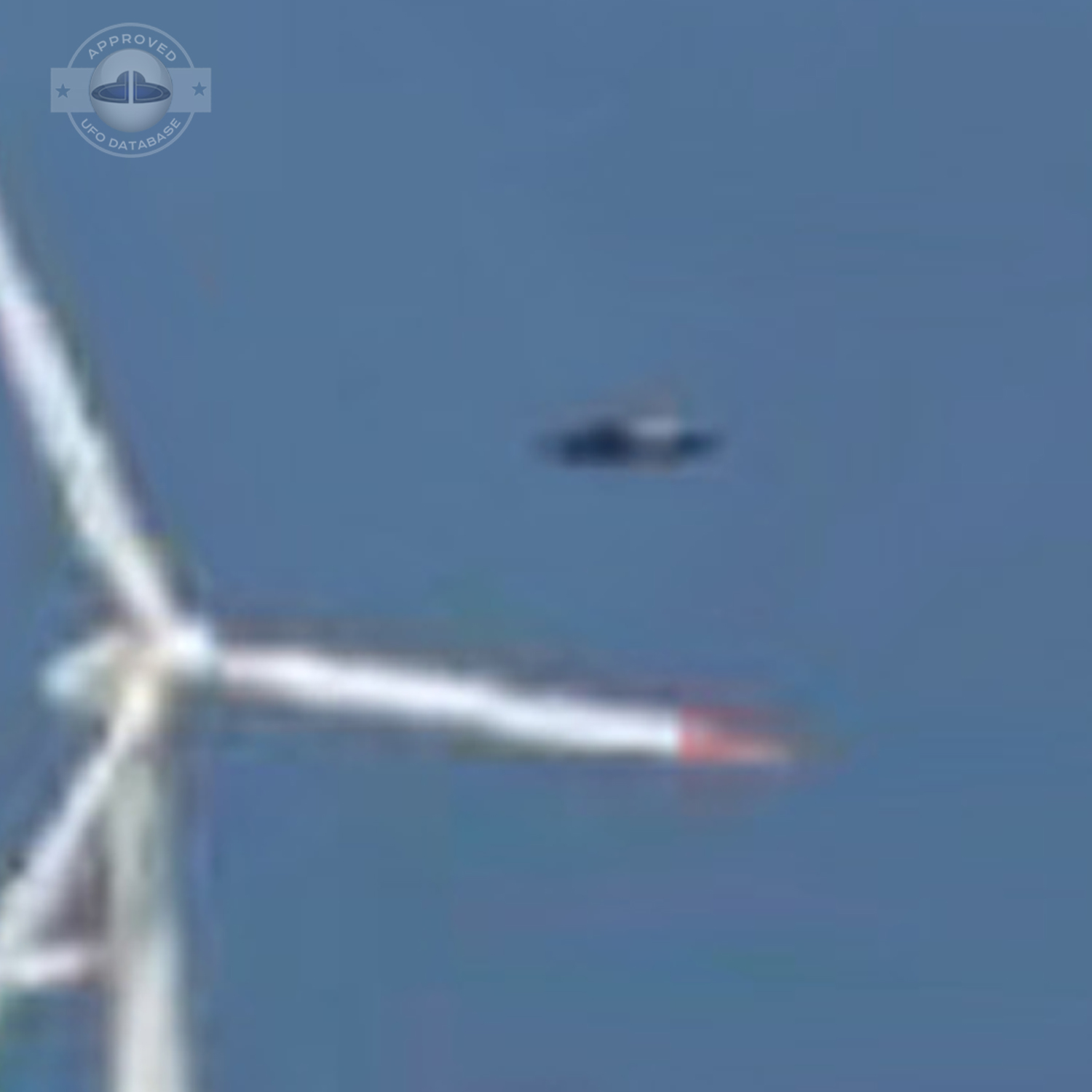 UFO near power lines and Wind turbines | Bulgaria Black Sea Coast 2005 UFO Picture #210-4