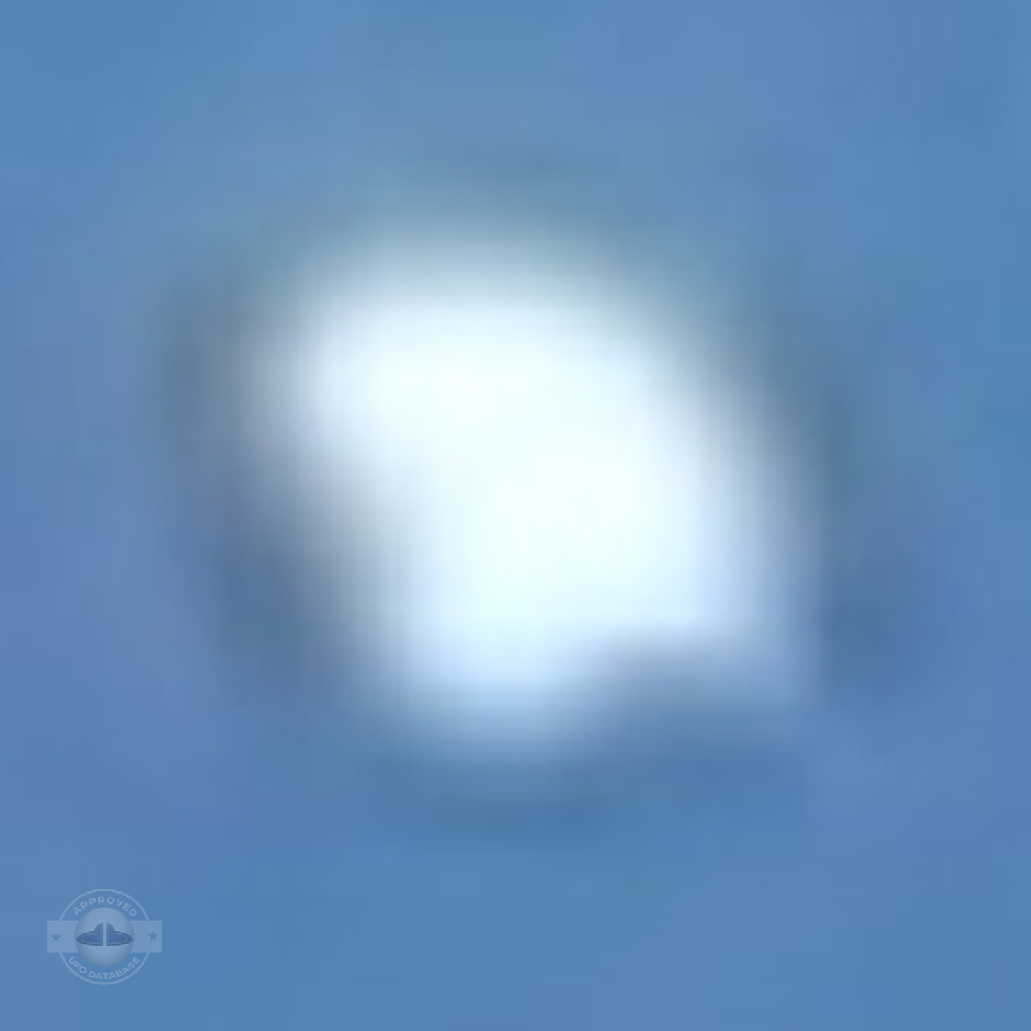Extremely Shinning UFO probe over Yavatmal | Maharashtra, India 2009 UFO Picture #212-4