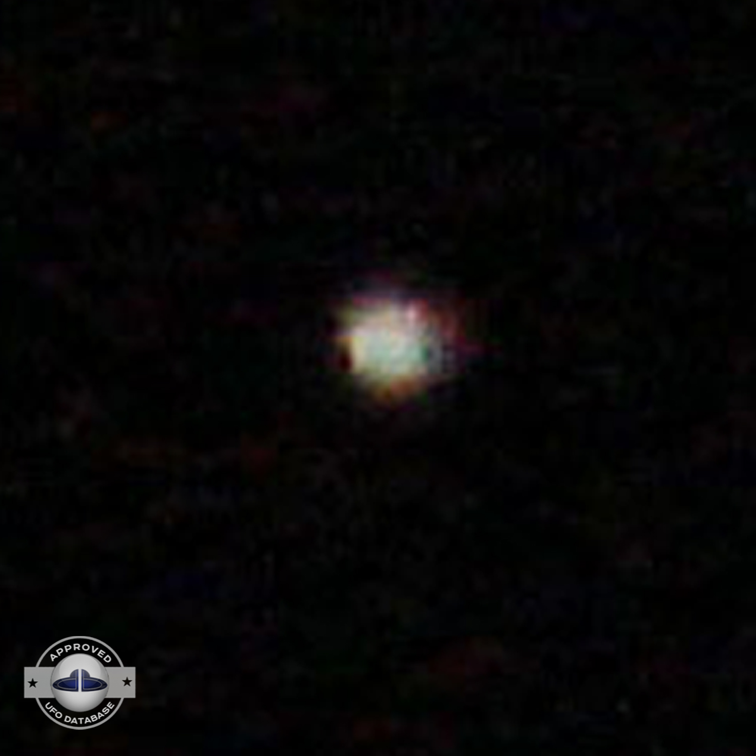 Citizen of India scared of being abducted by UFO | Kochi, India 2010 UFO Picture #217-4