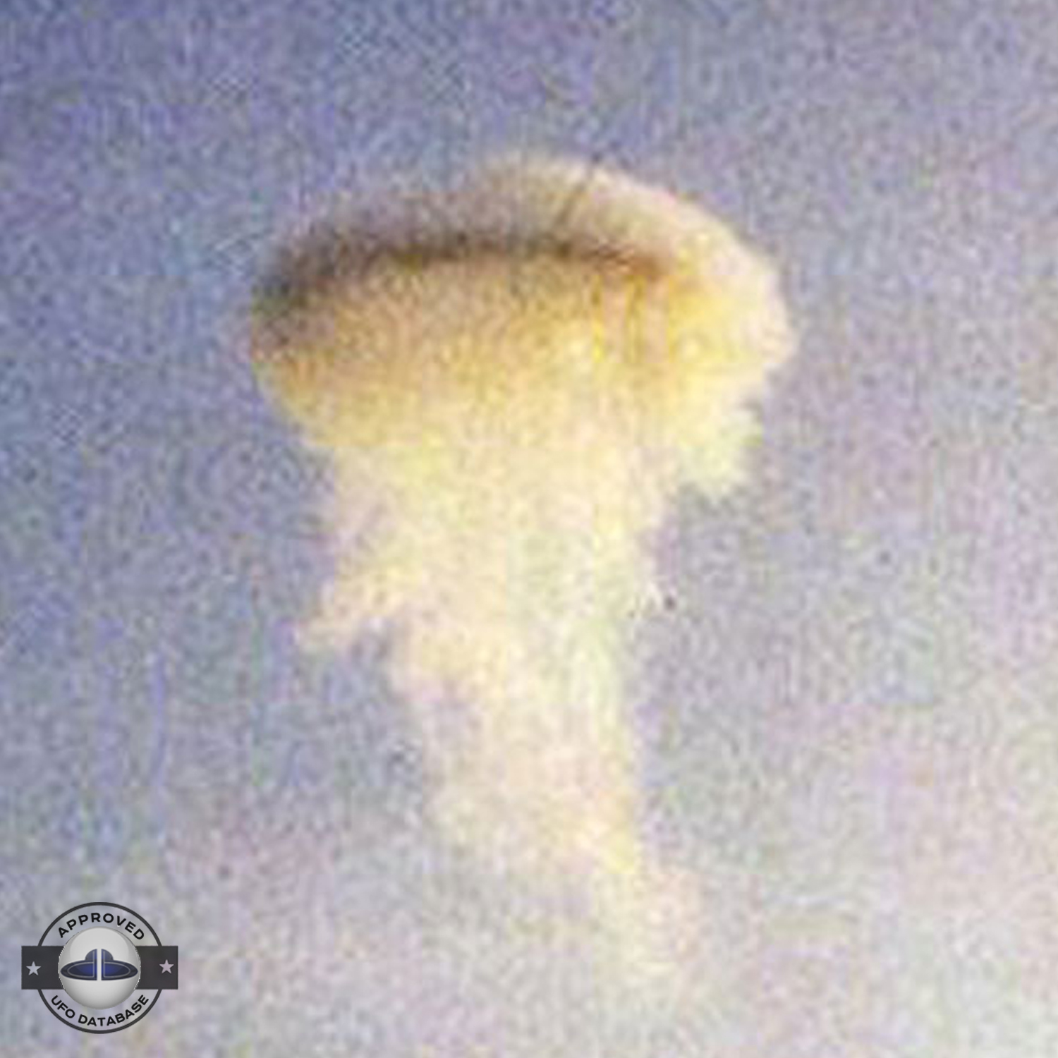 Best UFO picture showing UFO in Cloud disguise | Viborg, Denmark 1974 UFO Picture #222-3