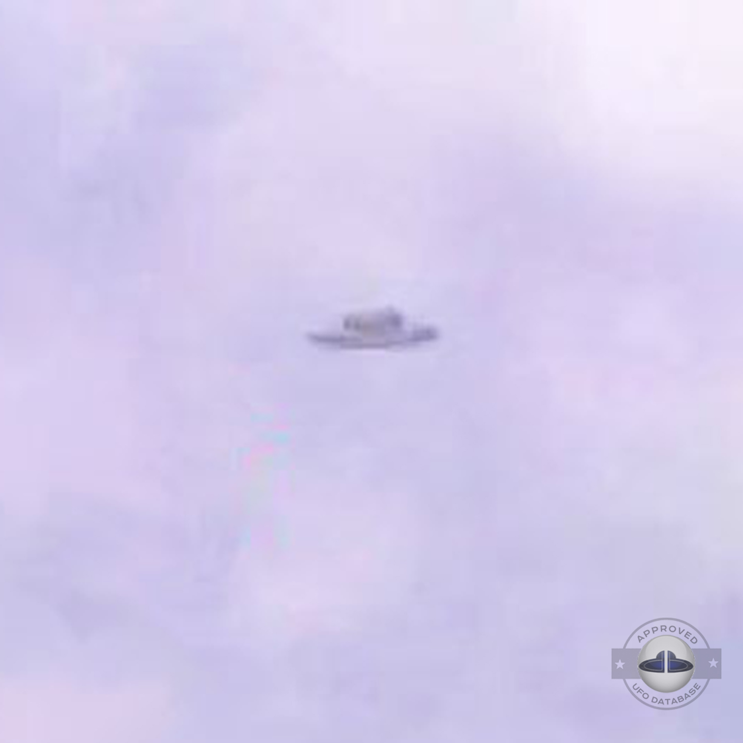 Hat Shaped UFO captured on picture in Shillong | India | August 2009 UFO Picture #224-3