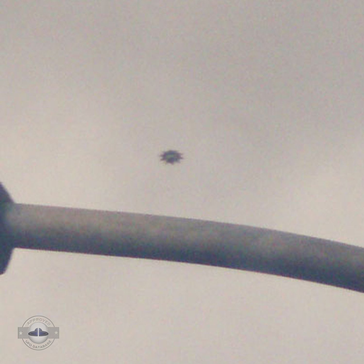 Very Rare UFO shaped like a Sprocket - Sao Bernardo Do Campo, Brazil UFO Picture #225-3