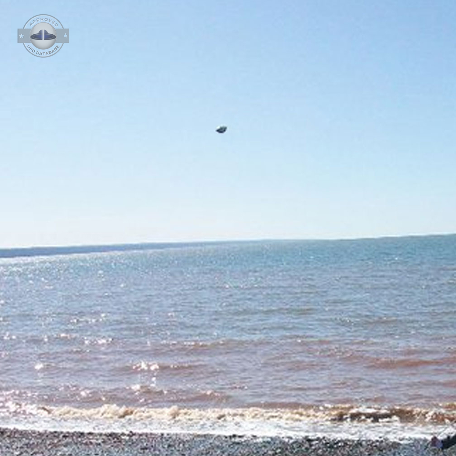 Nova Scotia, Canada - UFO near shore Bay of Fundy, Wolfville | 2011 UFO Picture #230-2