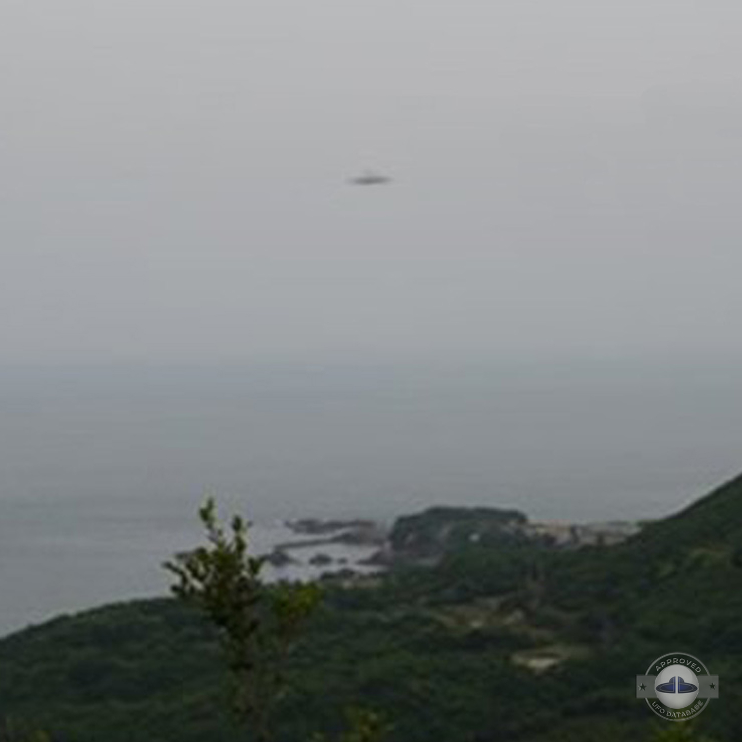 Ise Shima National Park UFO picture | Kansai, Japan | July 12 2009 UFO Picture #236-2