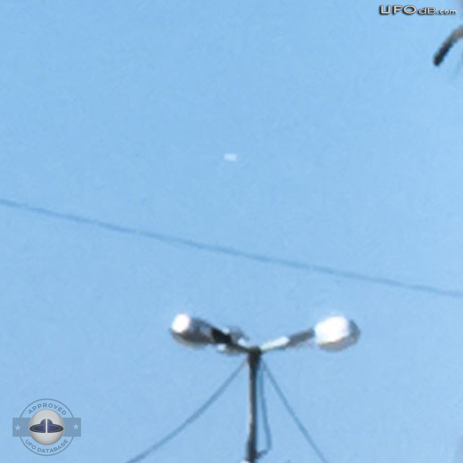 Rare Event | A UFO Picture taken in Albania | September 5 2010 UFO Picture #242-3