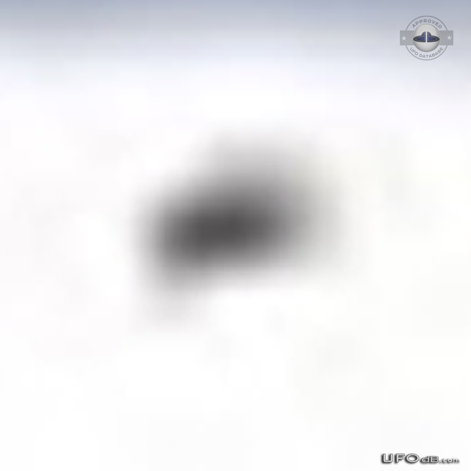 News picture capture a UFO without knowing | Grimsvotn, Iceland 2004 UFO Picture #247-6