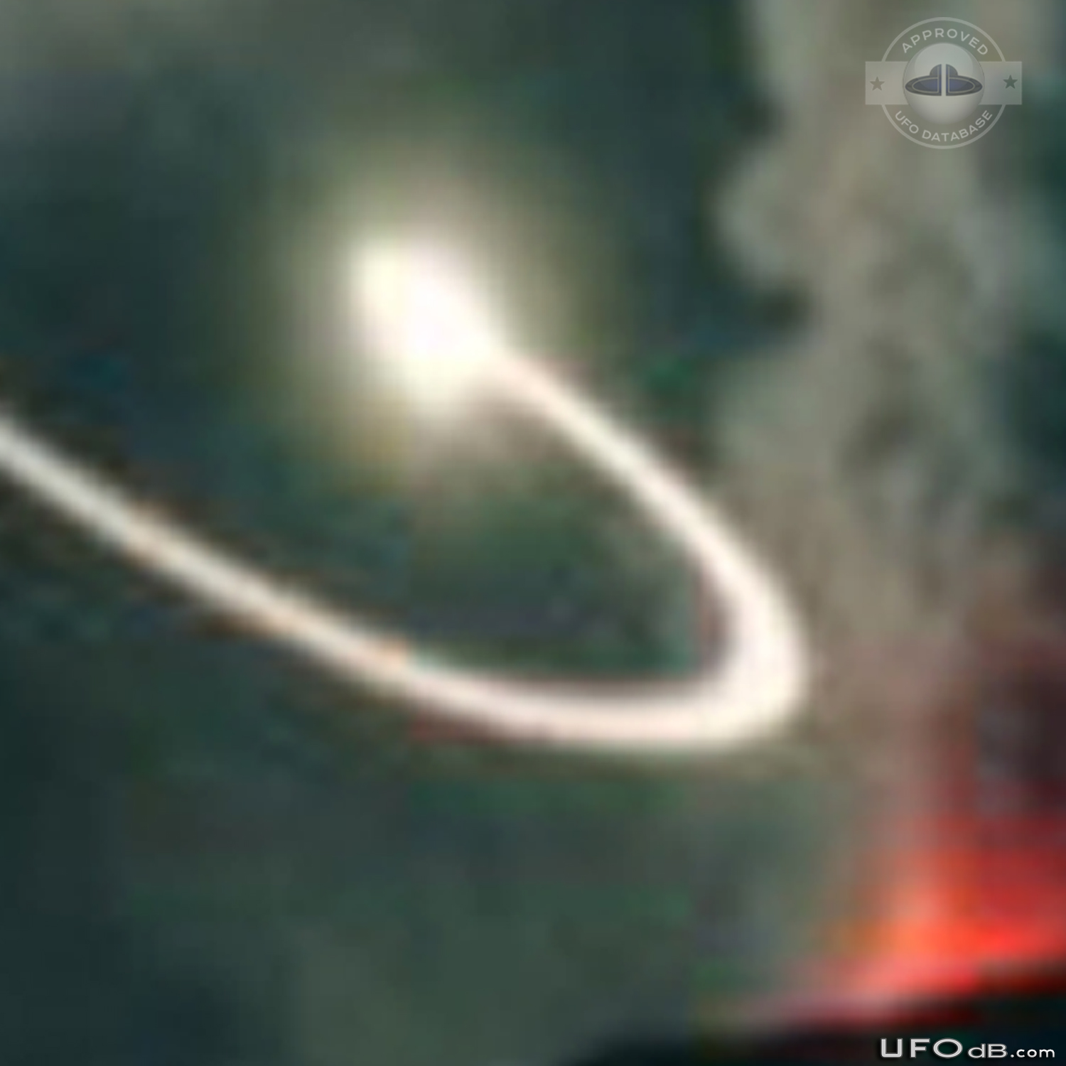 20 seconds Picture capture UFO over Popocatepetl Volcano | Mexico 2000 UFO Picture #253-6