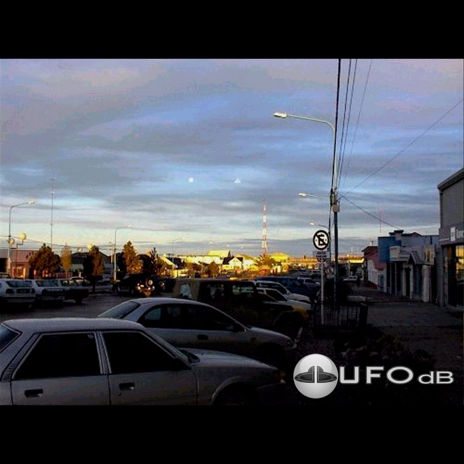 UFO seen at the end of the south American continent Tierra del Fuego UFO Picture #26-1