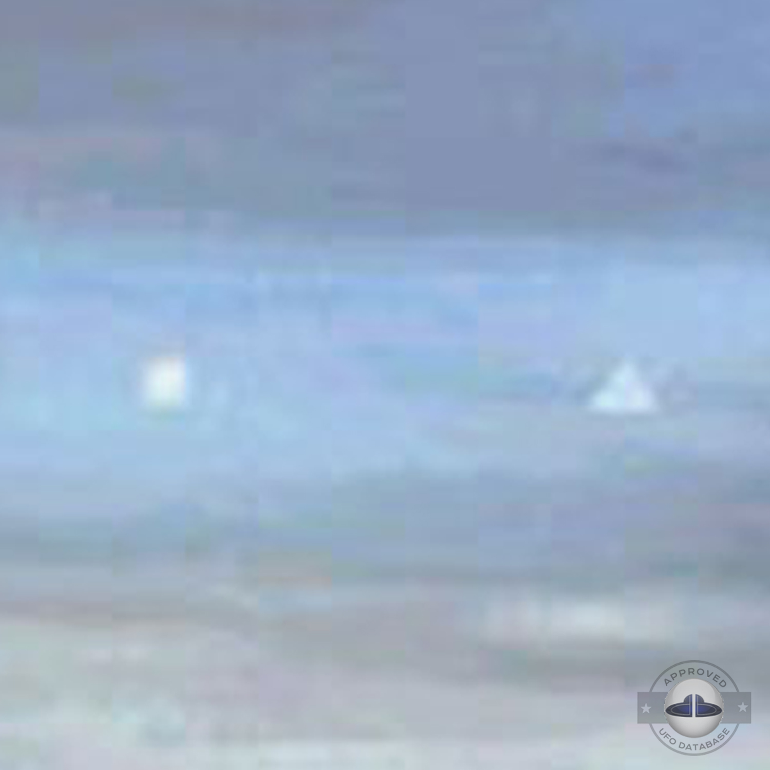 UFO seen at the end of the south American continent Tierra del Fuego UFO Picture #26-4