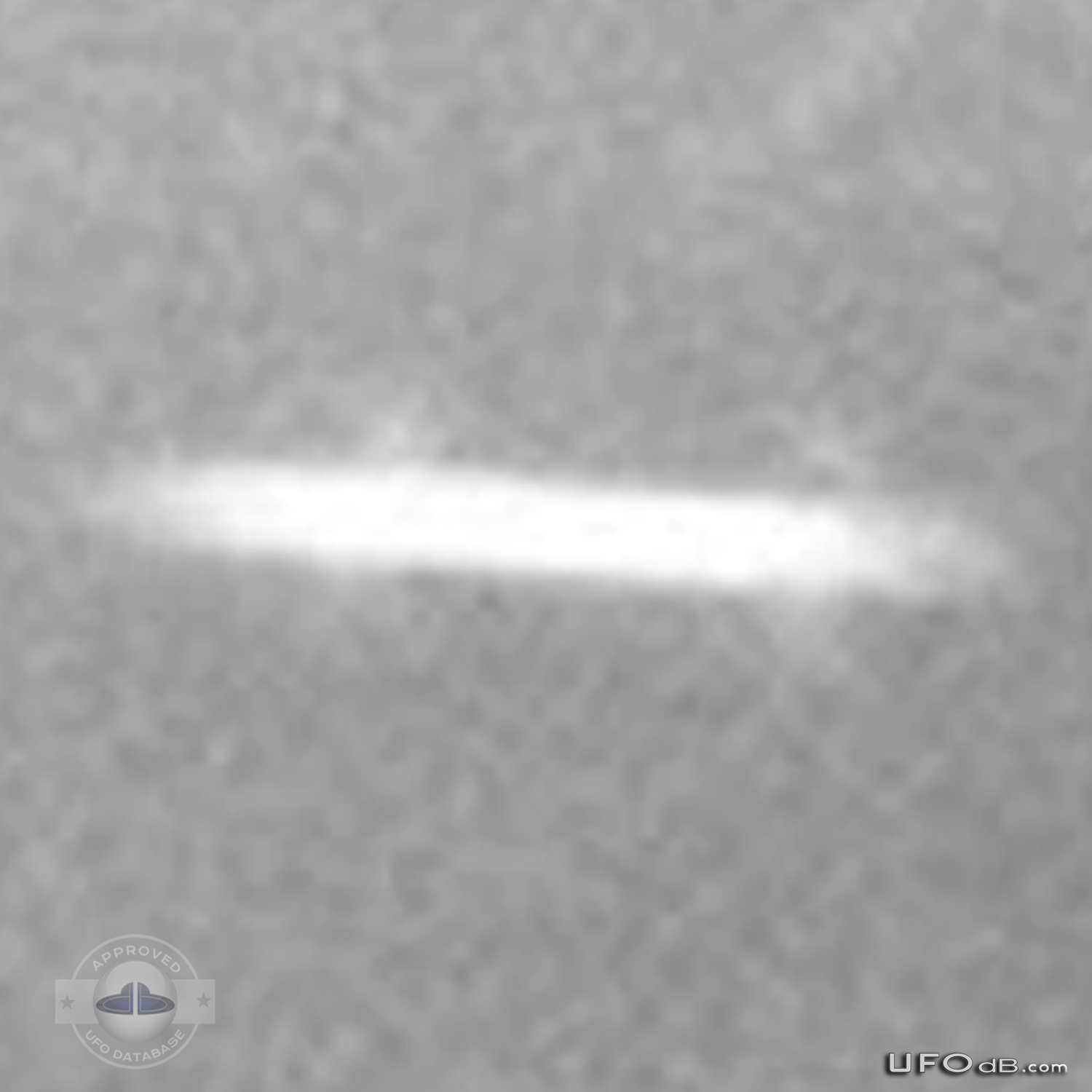 Dark Winged Saucer UFO over the town of Havant, England | April 7 2011 UFO Picture #263-6