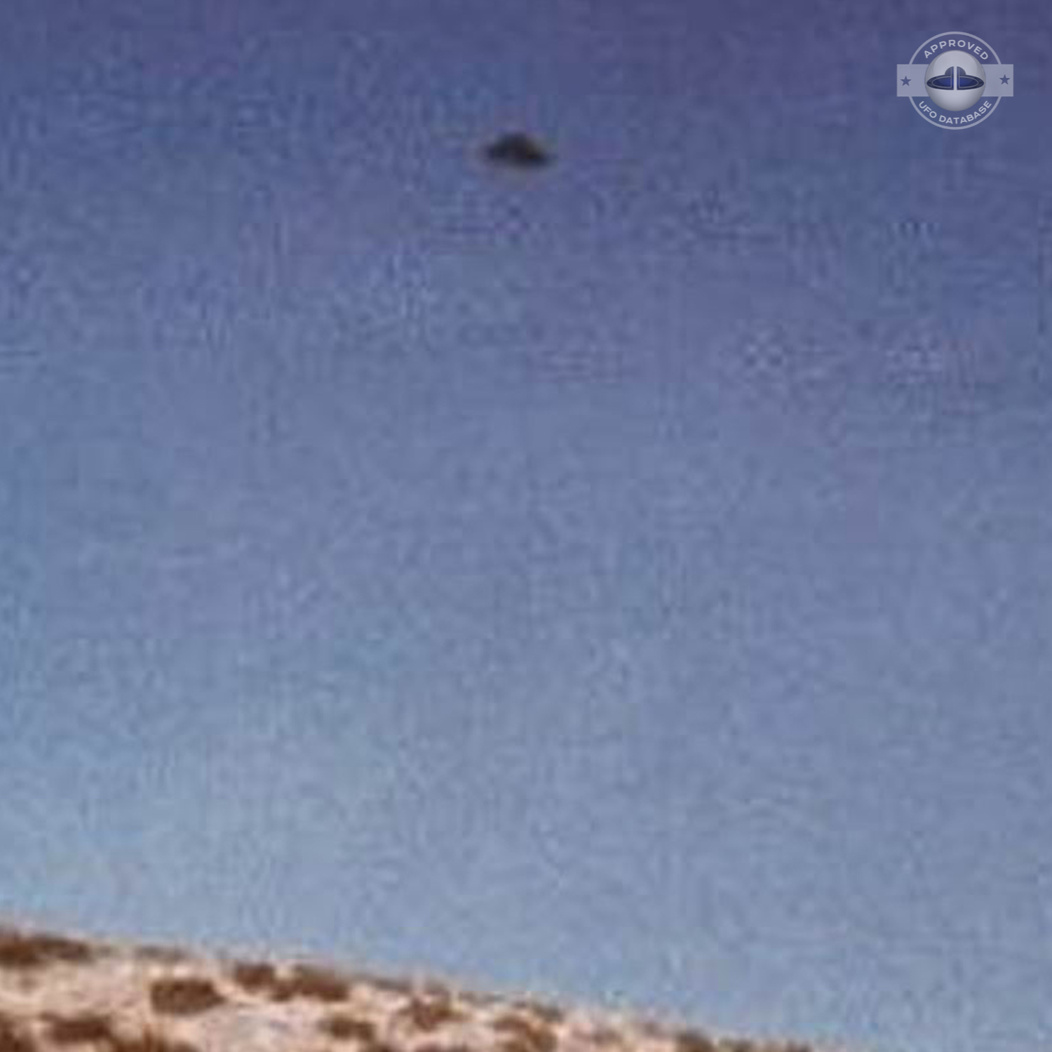 UFO seen over the Valdes peninsula near the city of Puerto Madryn UFO Picture #27-2