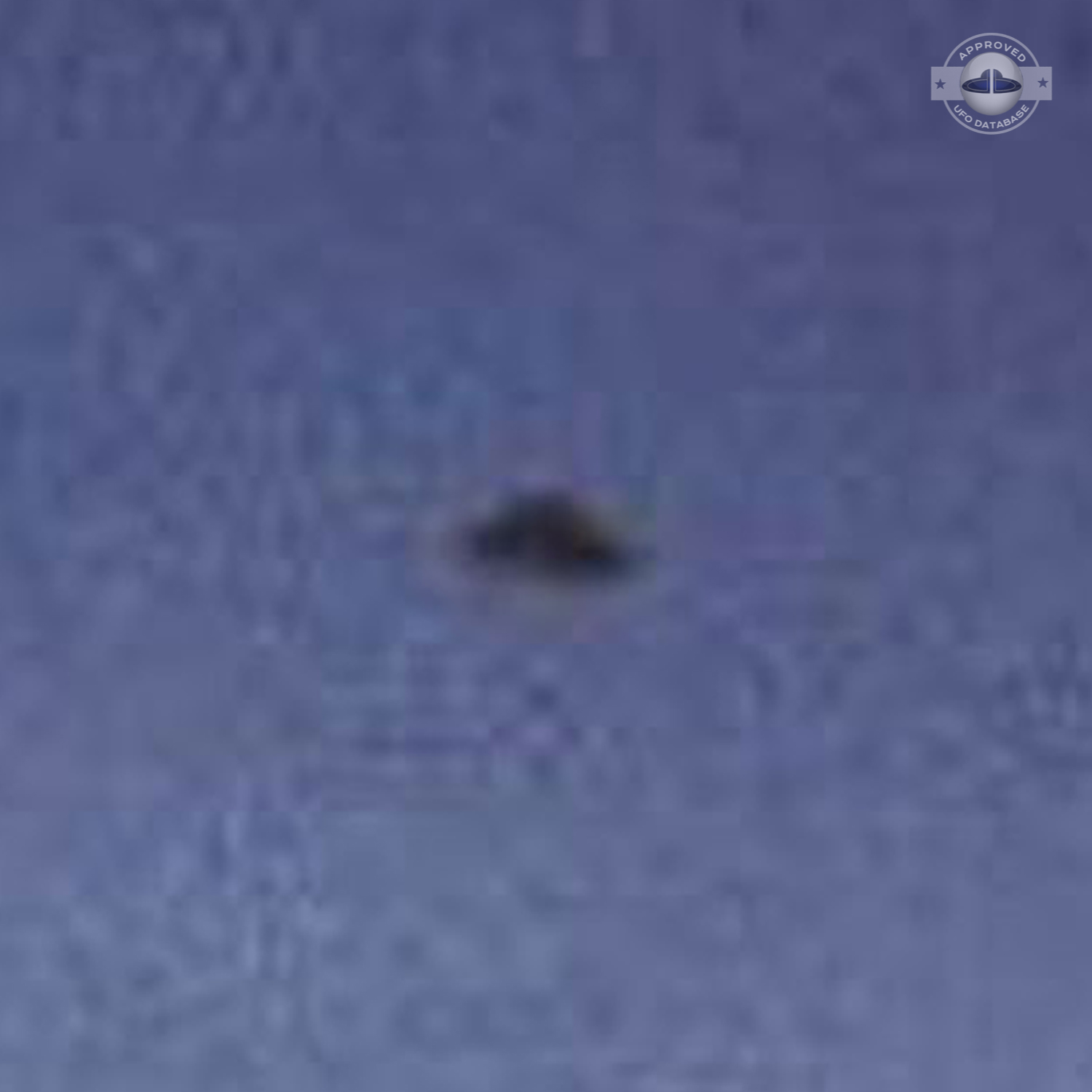 UFO seen over the Valdes peninsula near the city of Puerto Madryn UFO Picture #27-3