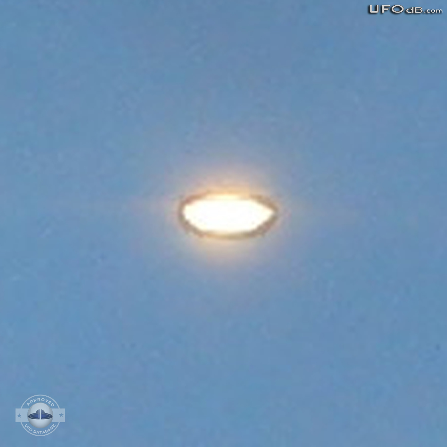 Darting UFO photographed from moving car | Bryncethin, Wales, UK 2011 UFO Picture #275-4