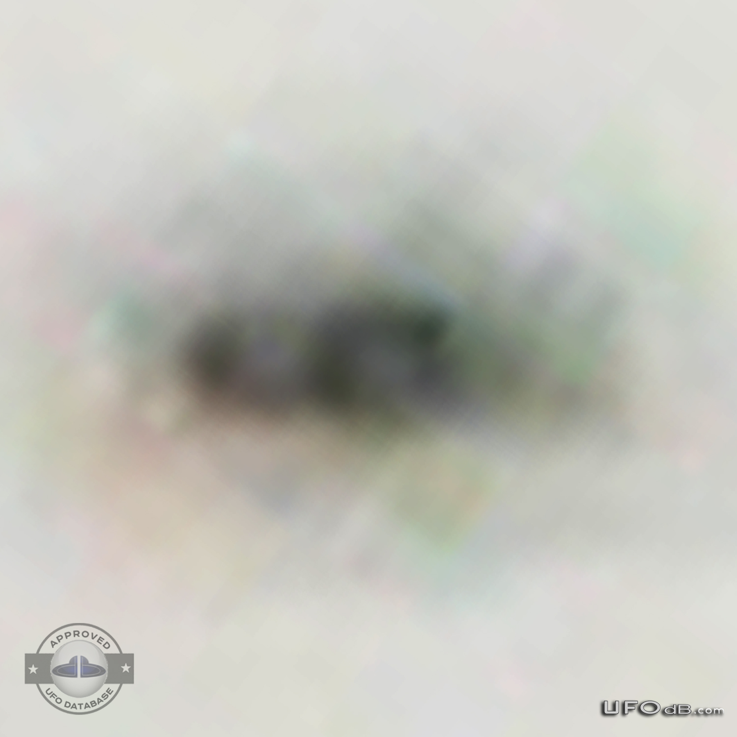 While looking at planes a Man see a UFO - Cauca, Colombia - March 2011 UFO Picture #280-7
