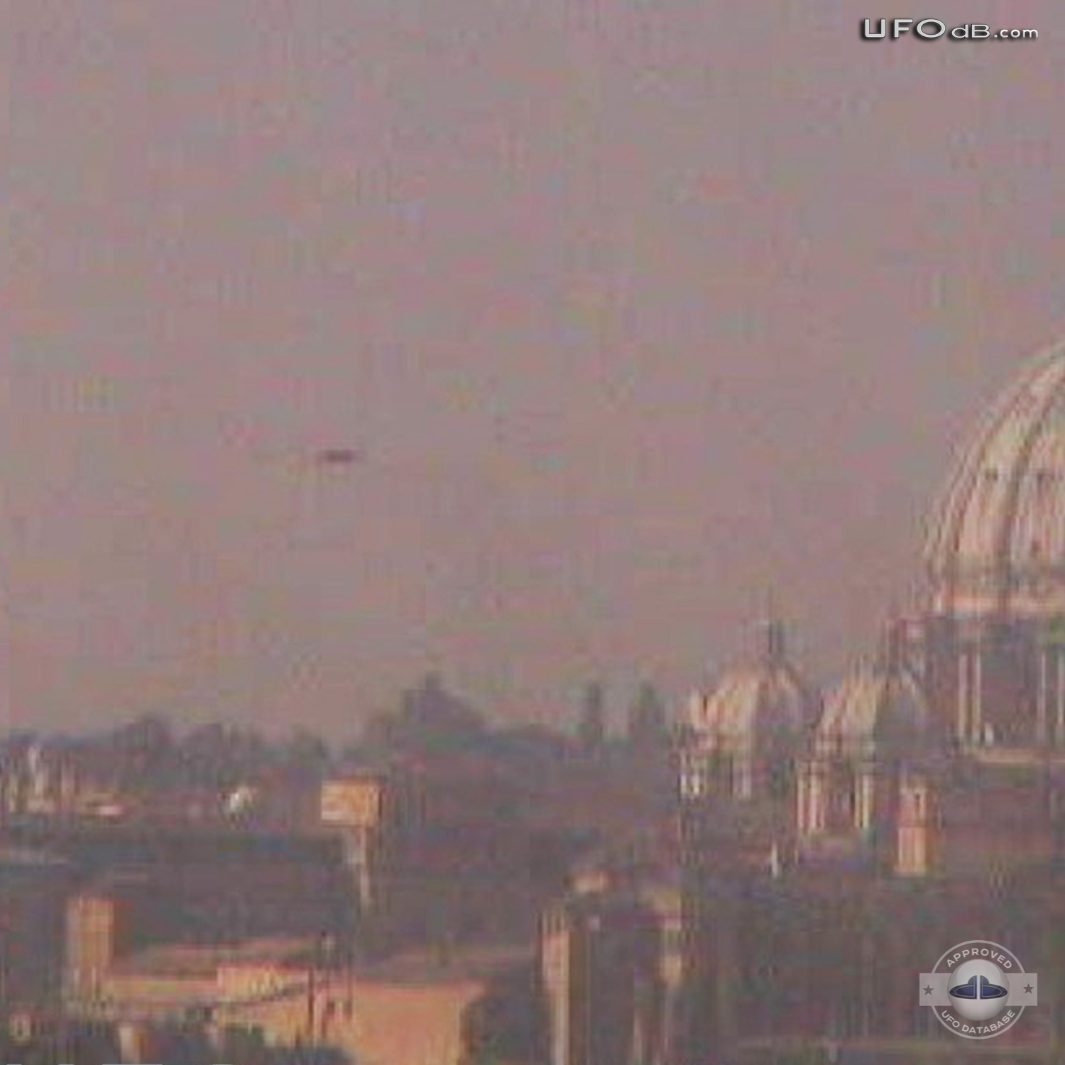 Live cam capture picture of UFO over Vatican city | Italy | May 6 2011 UFO Picture #285-2