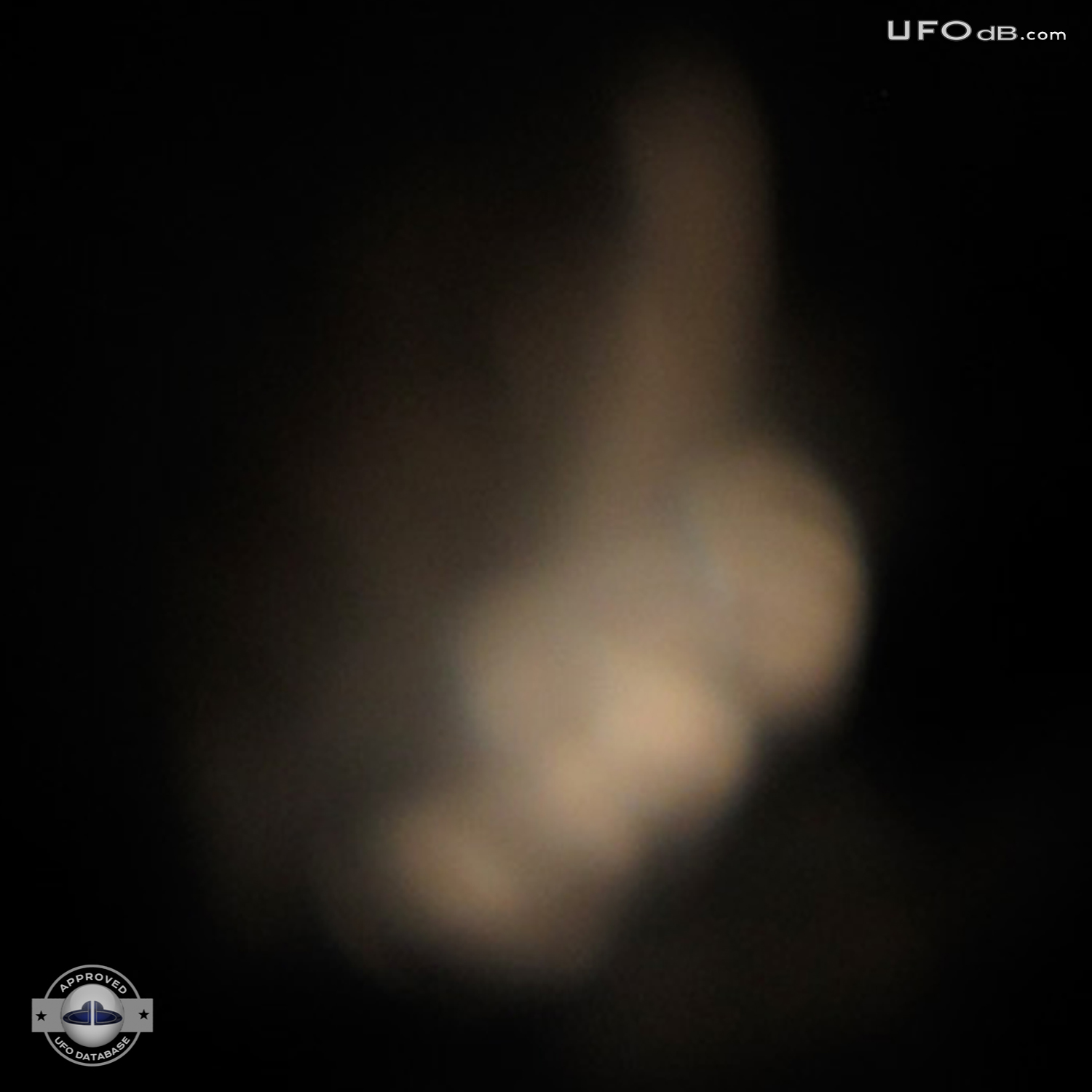 Pine Creek Campers see two UFOs on same night | Colorado | May 8 2011 UFO Picture #294-4