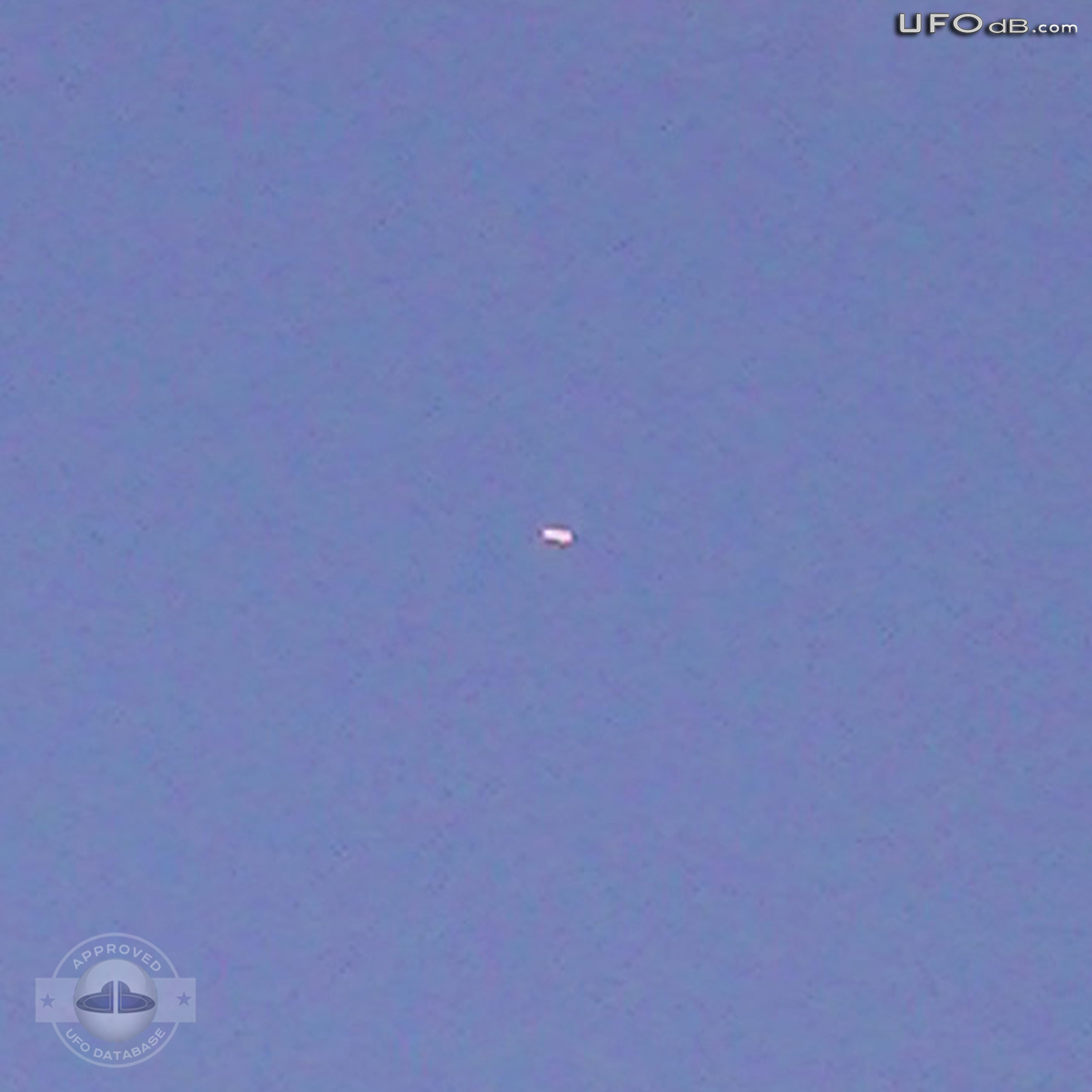 Bright White UFO near Tampa Airport | Florida, USA | February 12 2011 UFO Picture #298-2