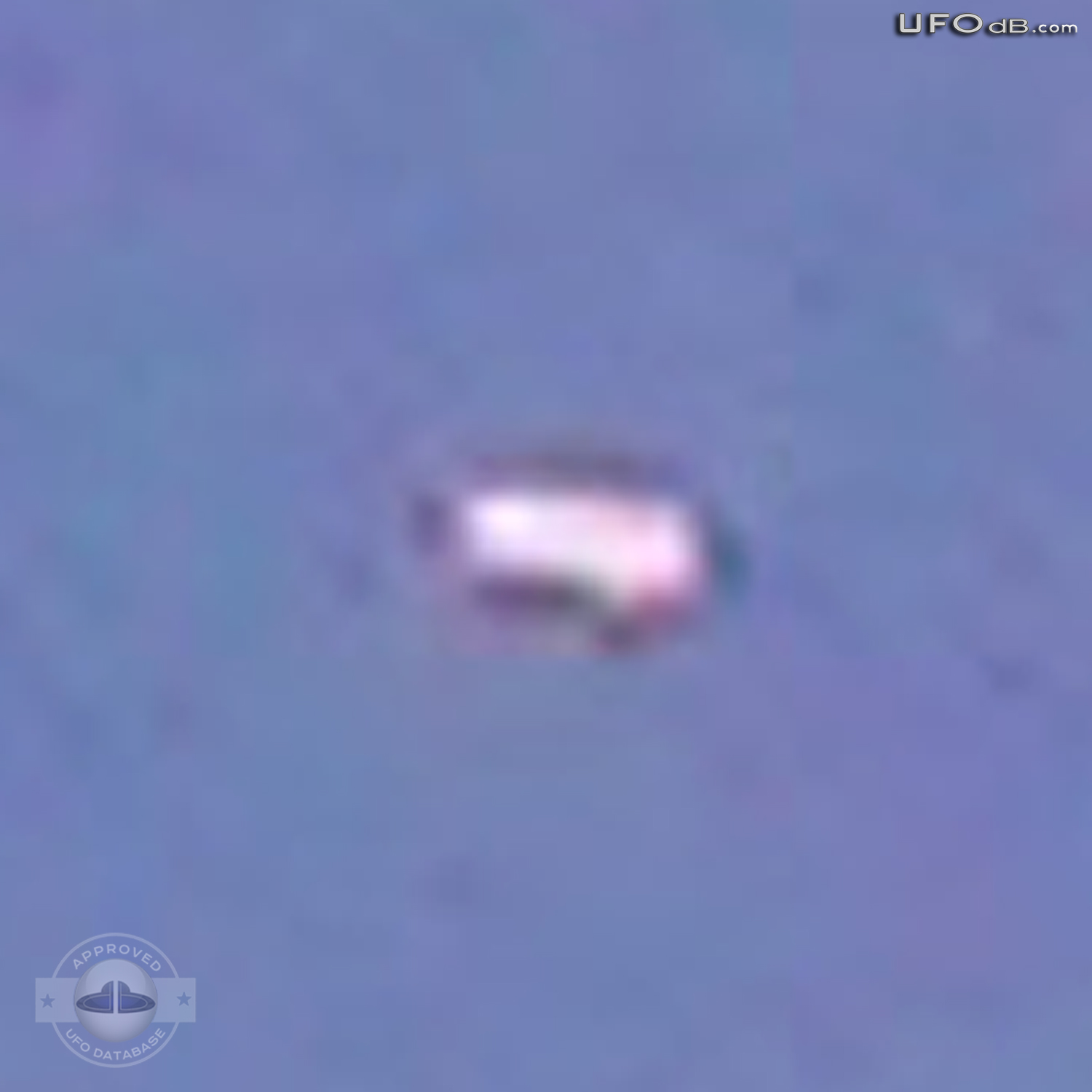 Bright White UFO near Tampa Airport | Florida, USA | February 12 2011 UFO Picture #298-4