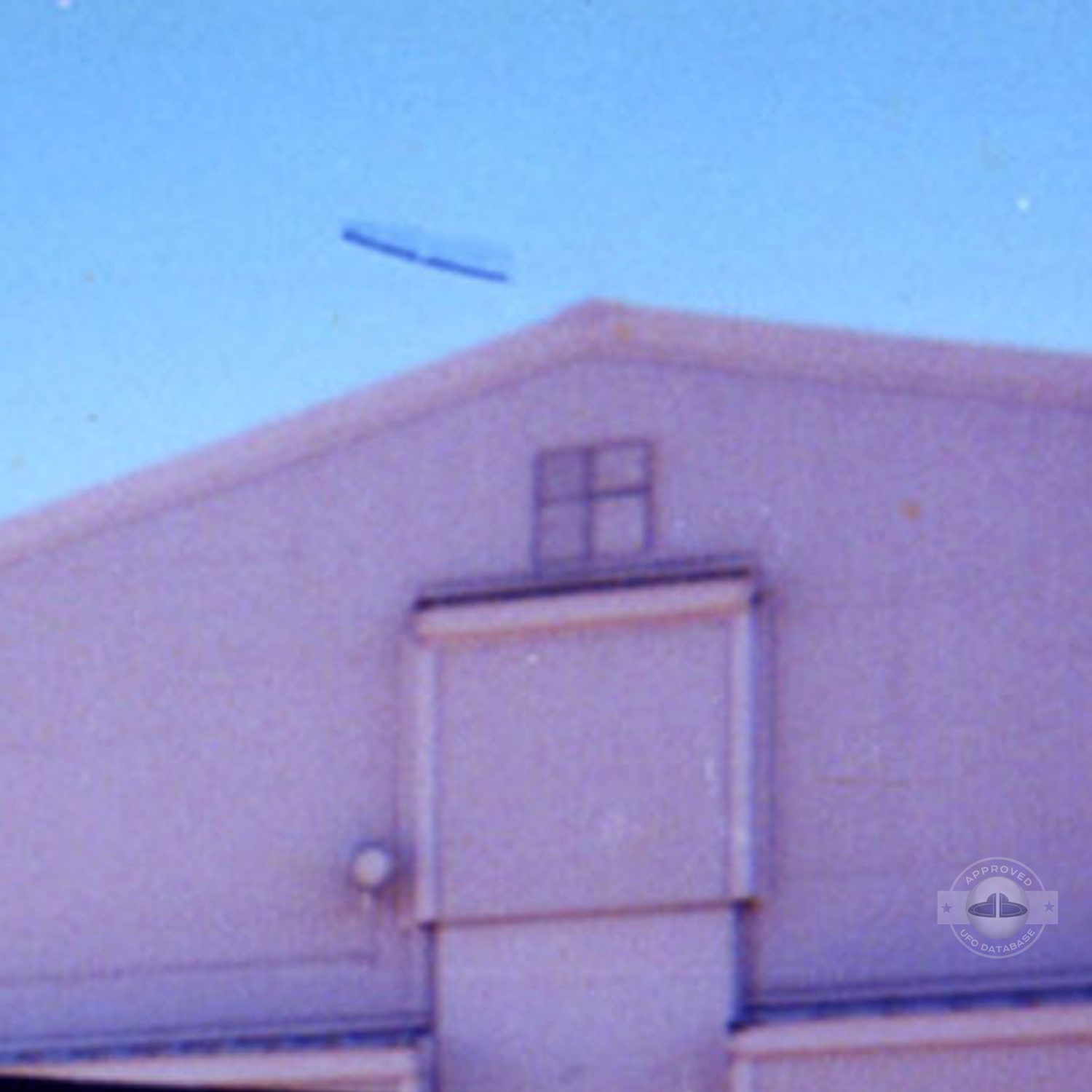 Little Rock, Arkansas UFO Pictures | UFO over hangar during Air Show UFO Picture #3-3